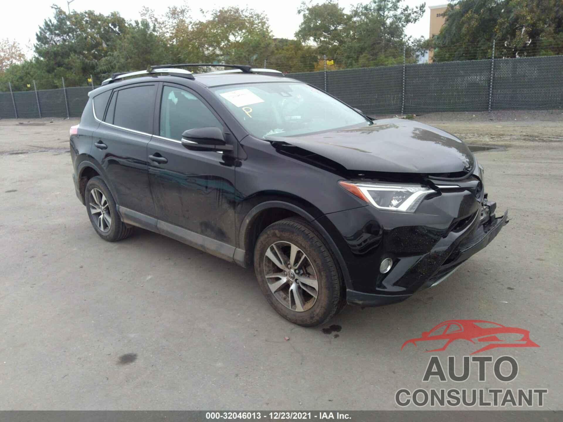TOYOTA RAV4 2018 - 2T3RFREV3JW724566
