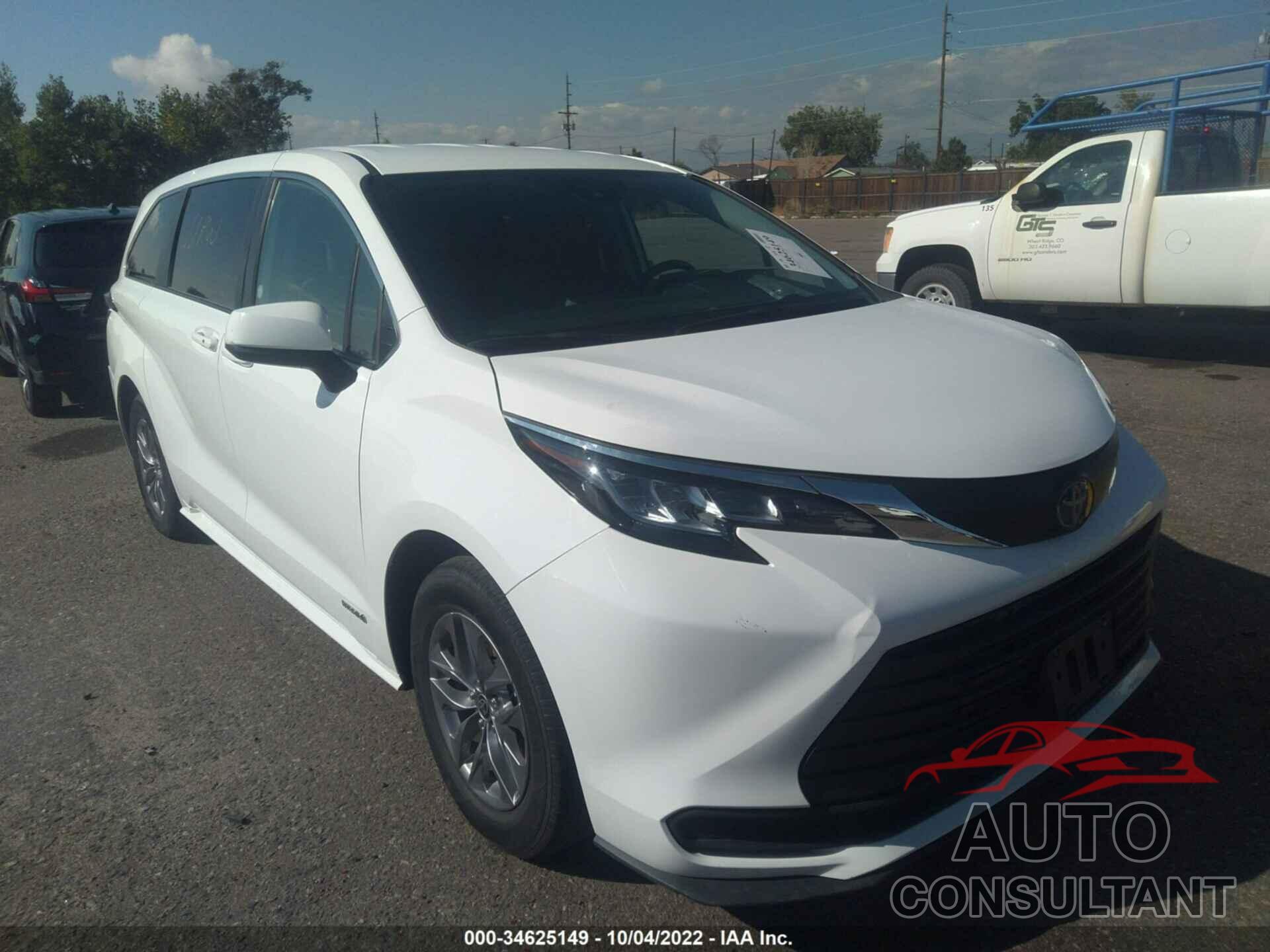 TOYOTA SIENNA 2021 - 5TDKRKEC2MS035929