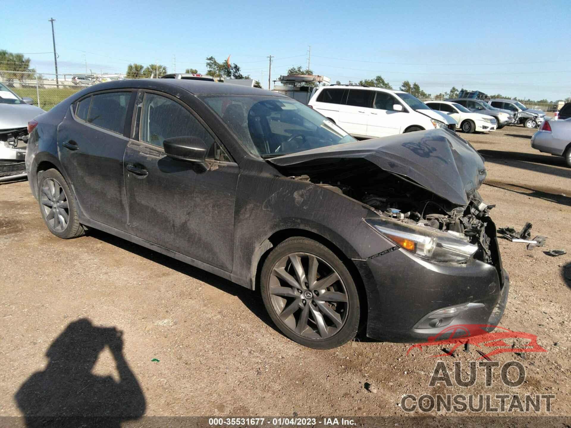 MAZDA MAZDA3 4-DOOR 2018 - 3MZBN1W3XJM176616