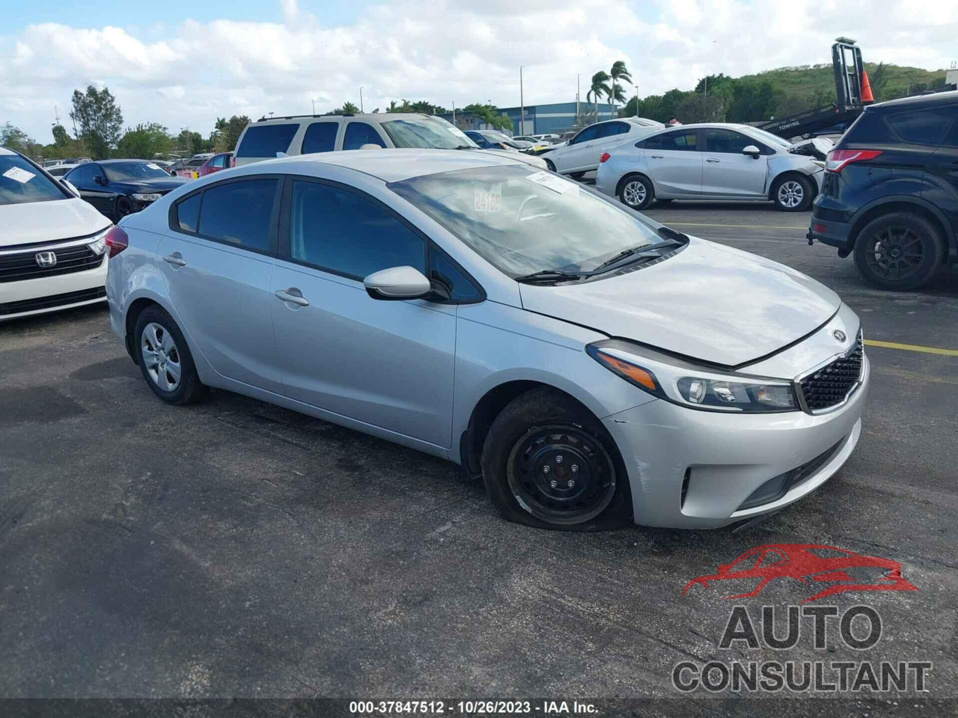 KIA FORTE 2018 - 3KPFK4A73JE202508