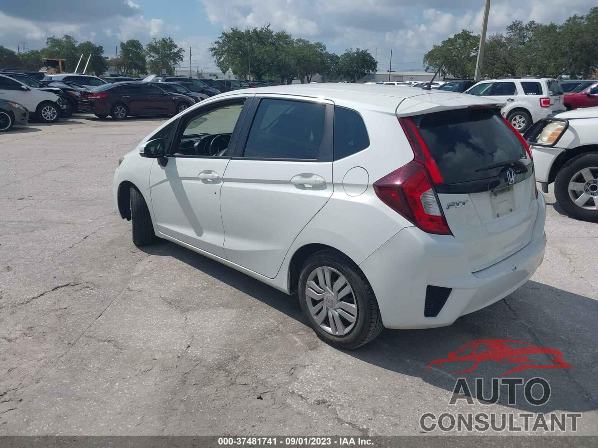 HONDA FIT 2016 - JHMGK5H50GS001801