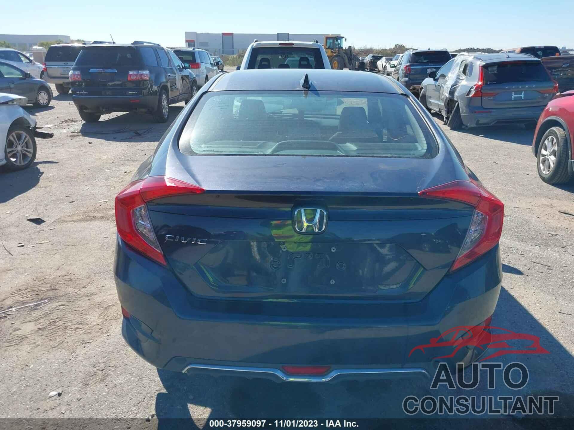 HONDA CIVIC 2018 - 2HGFC2F74JH610547