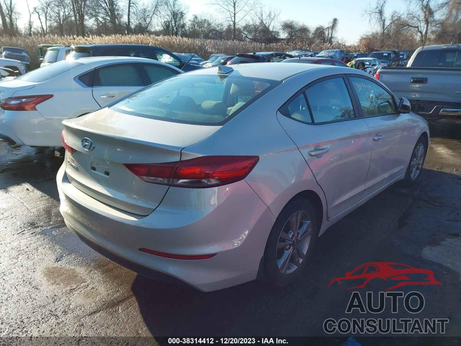 HYUNDAI ELANTRA 2018 - 5NPD84LFXJH270701