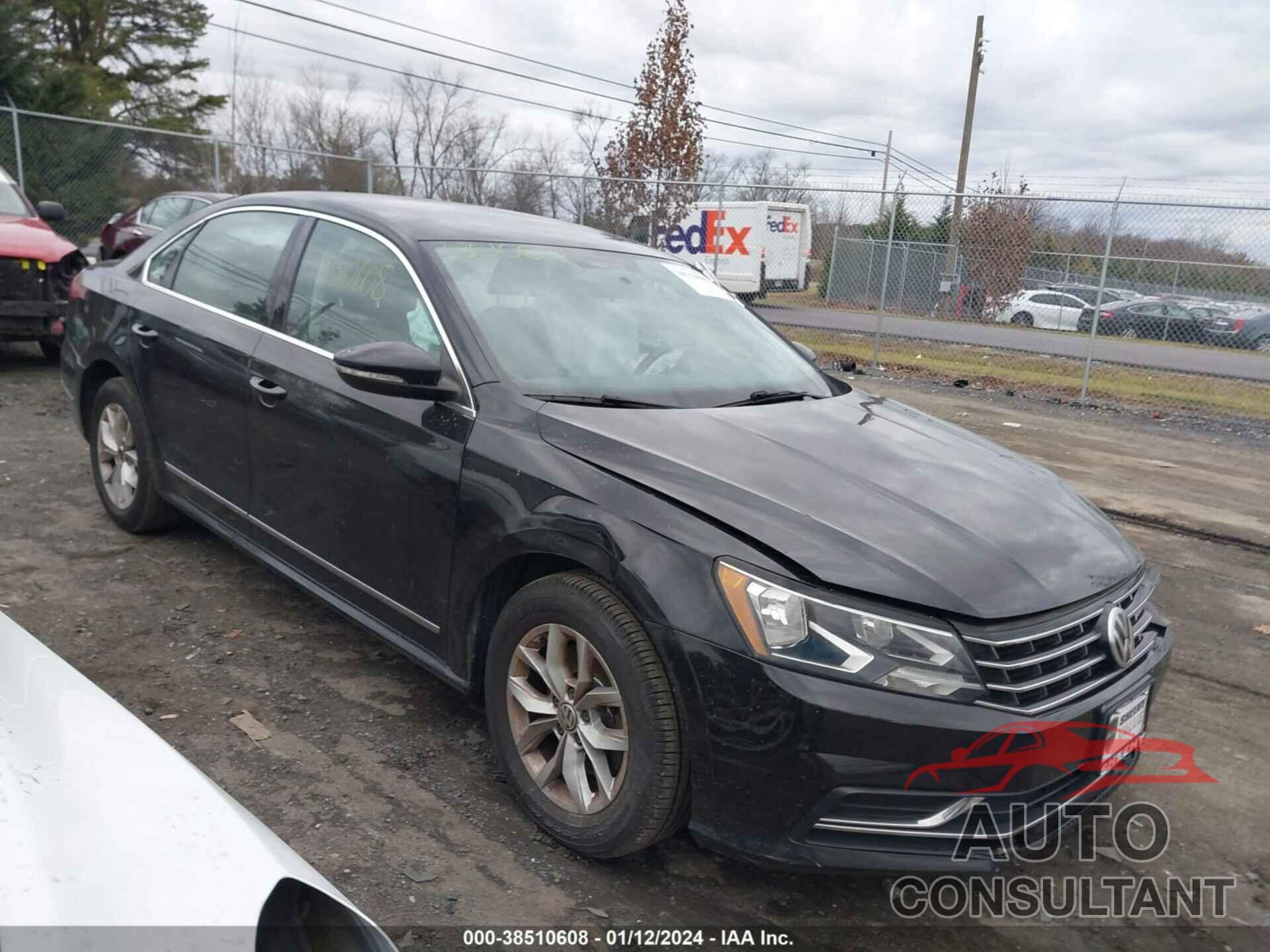 VOLKSWAGEN PASSAT 2017 - 1VWAT7A37HC012988