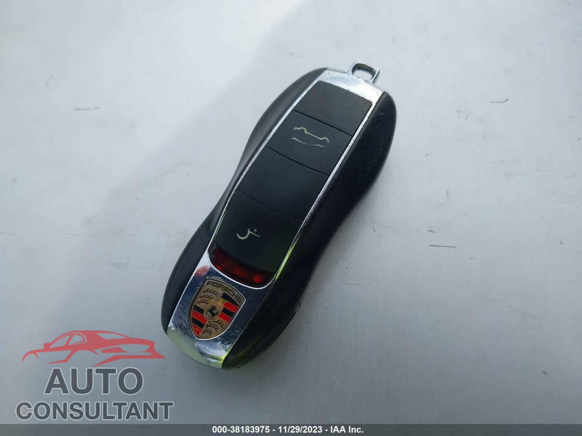 PORSCHE CAYENNE 2016 - WP1AA2A21GLA01758