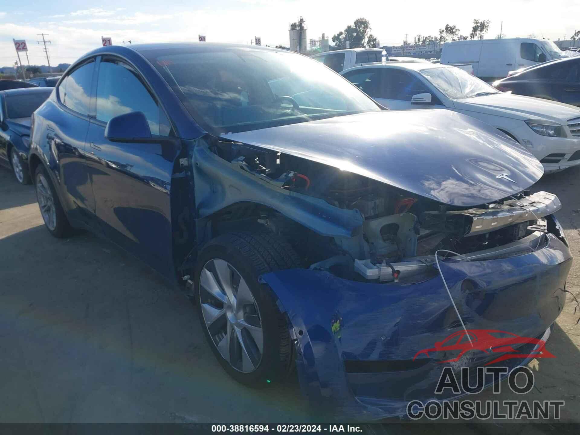 TESLA MODEL Y 2020 - 5YJYGDEE7LF025204