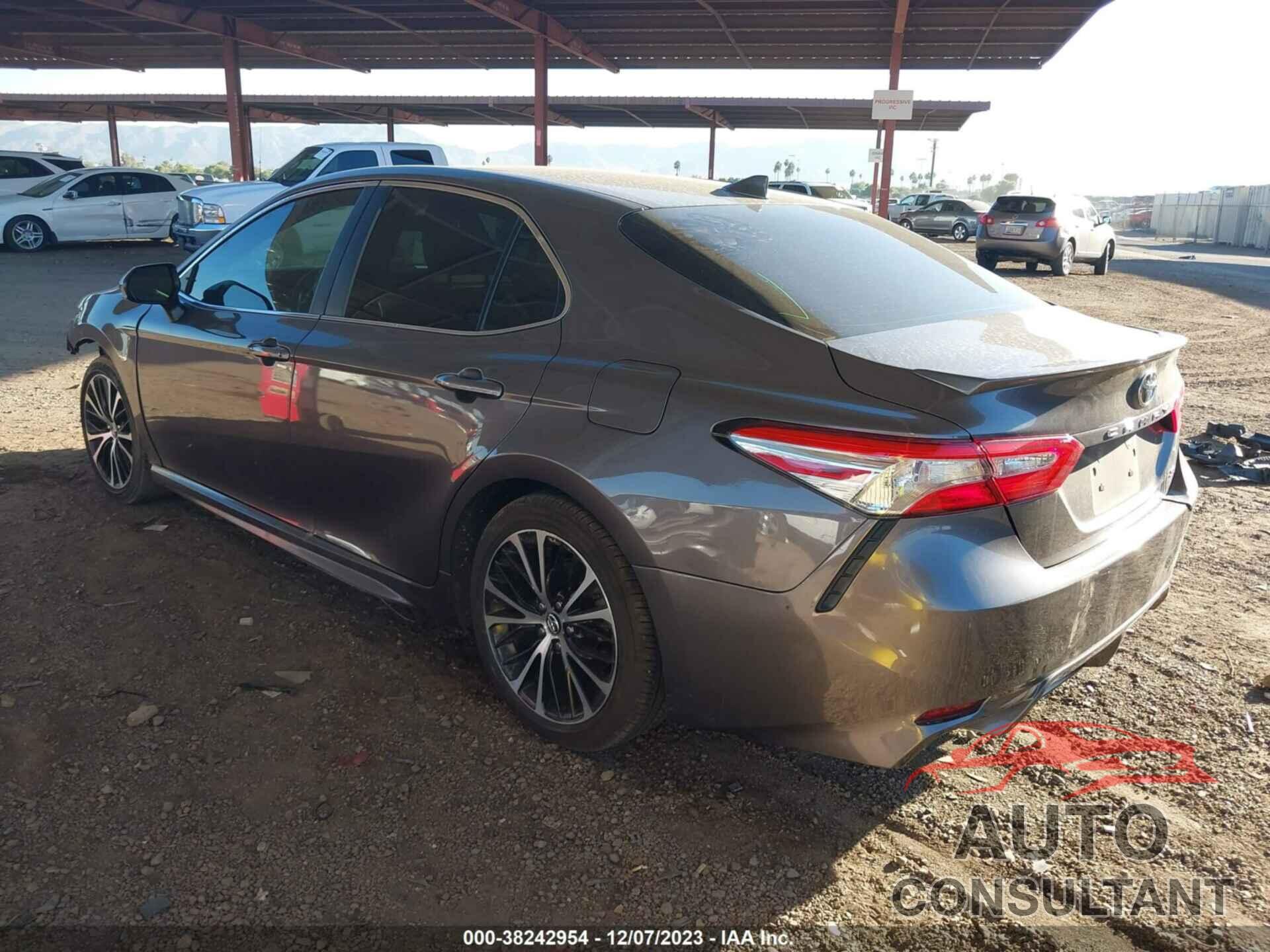 TOYOTA CAMRY 2020 - 4T1G11AK7LU352339