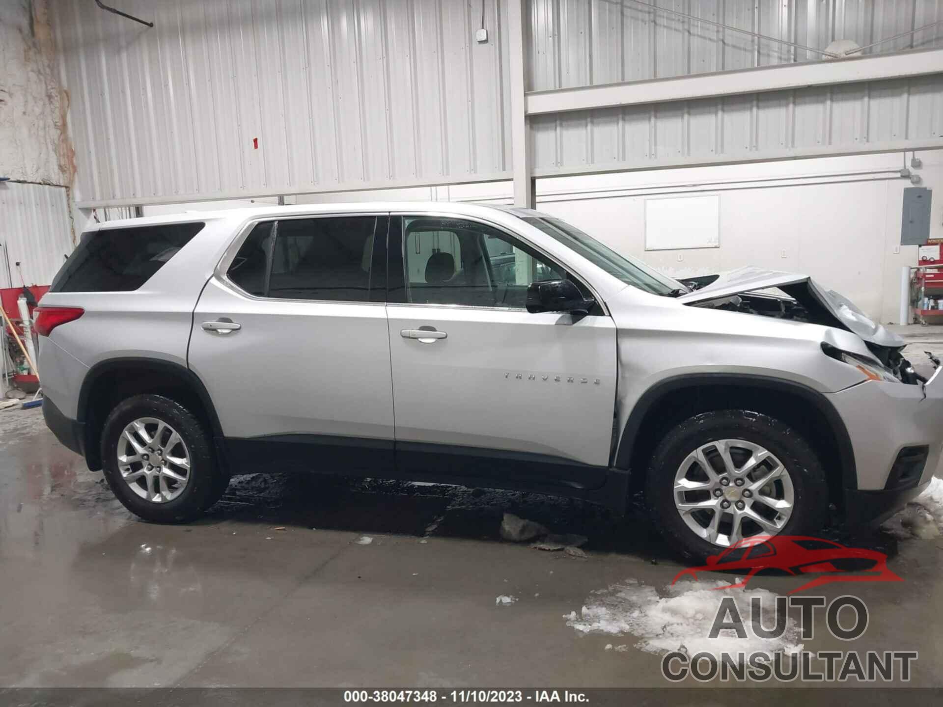 CHEVROLET TRAVERSE 2019 - 1GNEVFKW0KJ181438