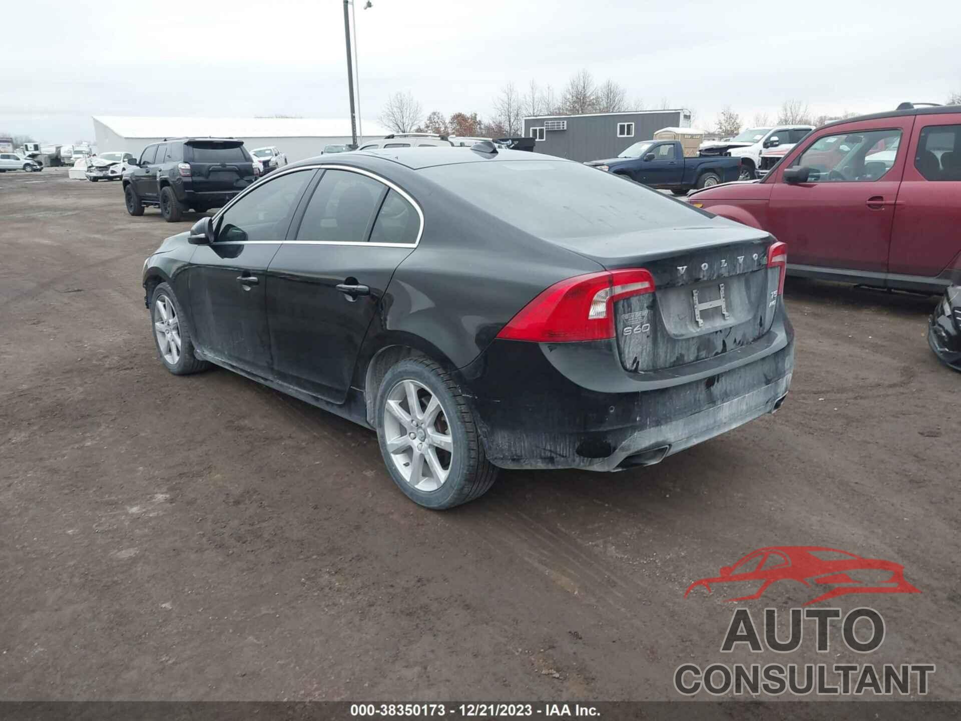 VOLVO S60 2016 - YV1612TKXG2411379