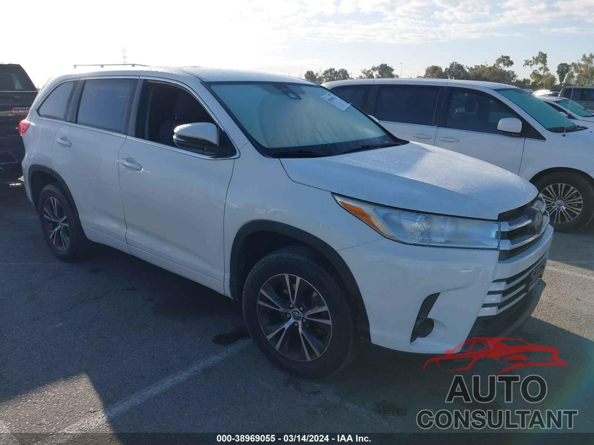 TOYOTA HIGHLANDER 2018 - 5TDZARFH2JS039547