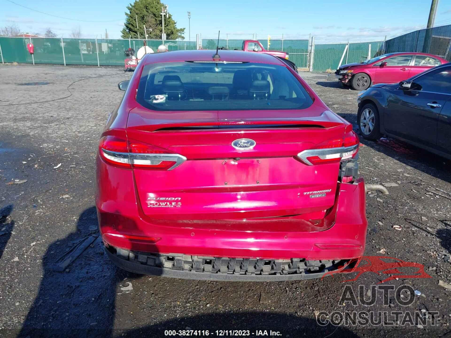 FORD FUSION 2020 - 3FA6P0SU8LR254815