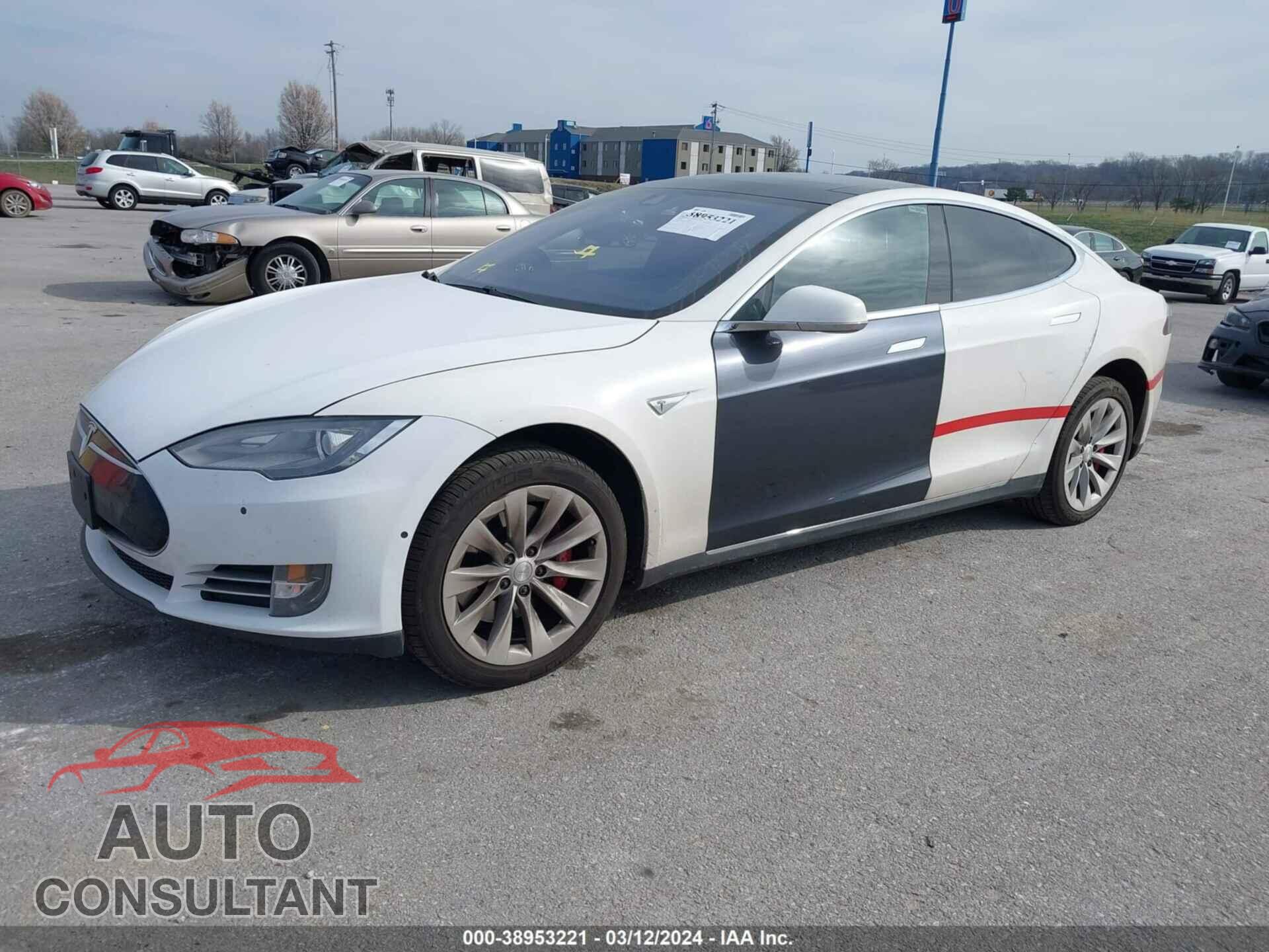 TESLA MODEL S 2015 - 5YJSA1H48FF084775