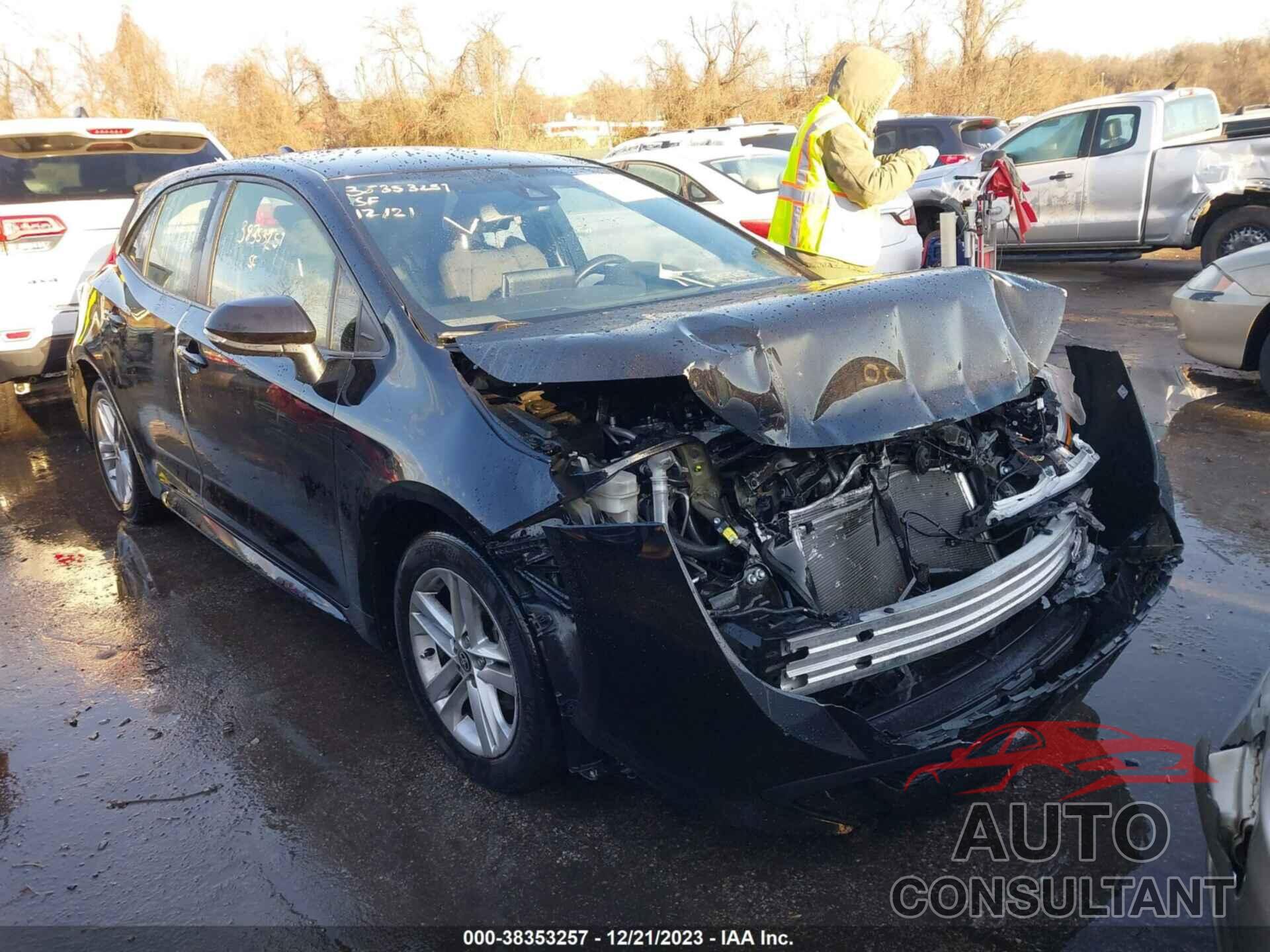 TOYOTA COROLLA 2021 - JTNB4MBE0M3145245