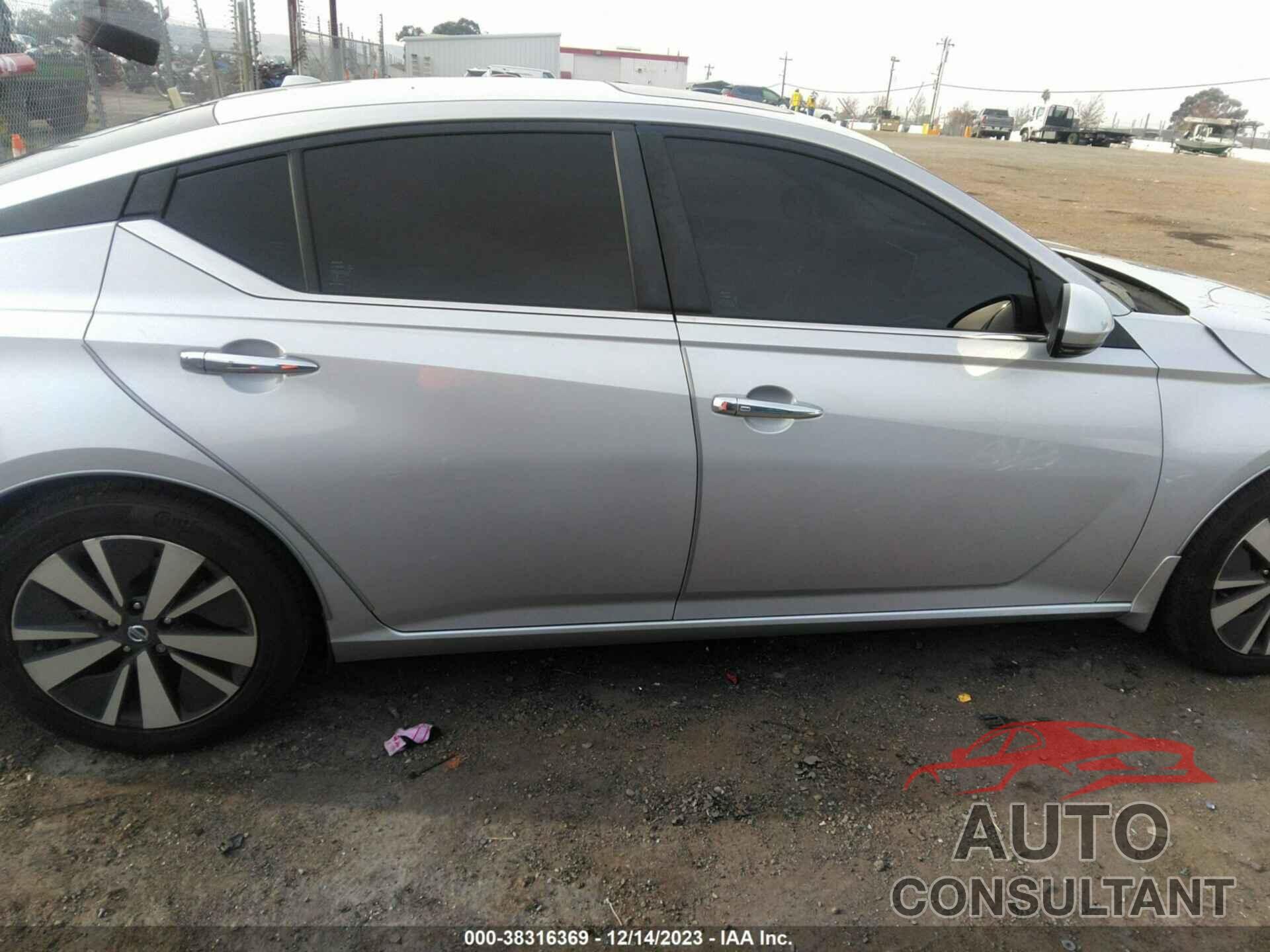 NISSAN ALTIMA 2022 - 1N4BL4DV1NN306850