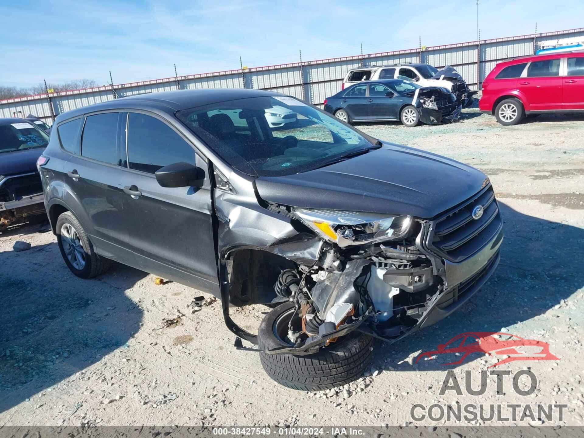 FORD ESCAPE 2017 - 1FMCU0F71HUB56697