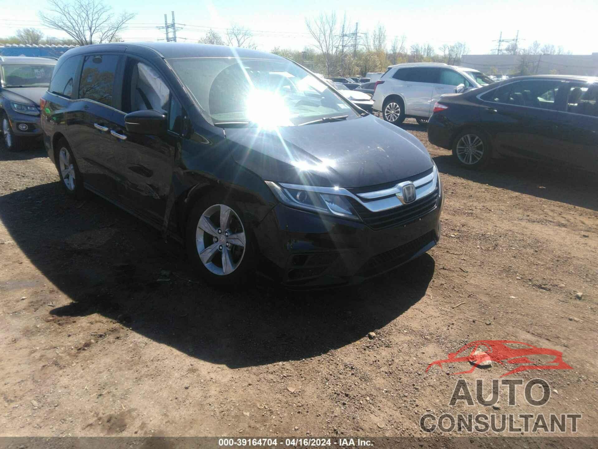 HONDA ODYSSEY 2018 - 5FNRL6H56JB053788