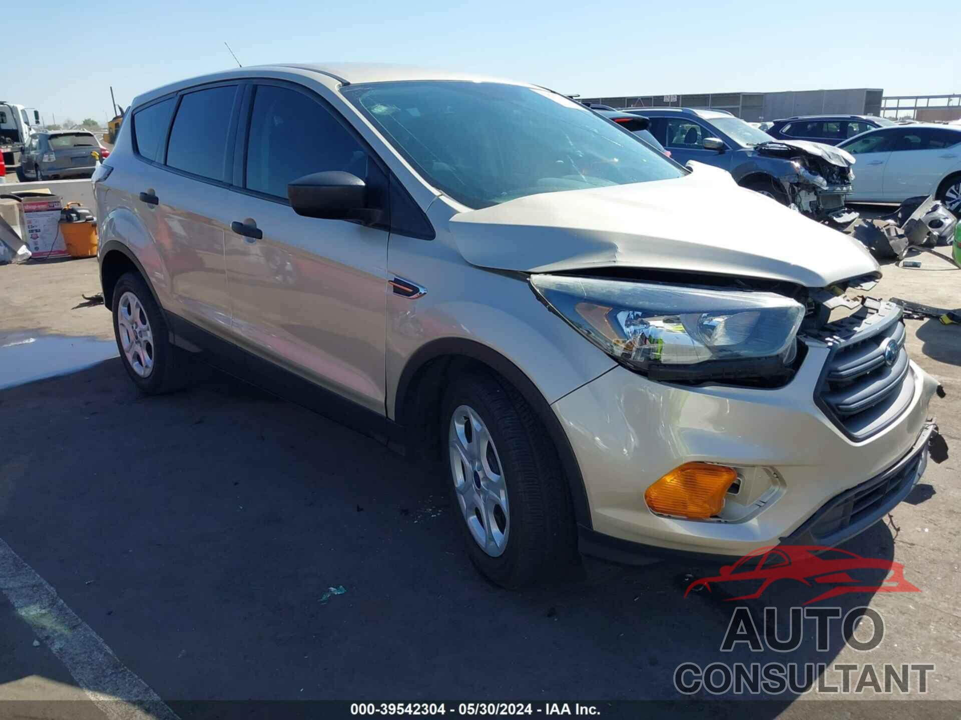 FORD ESCAPE 2018 - 1FMCU0F72JUB84322