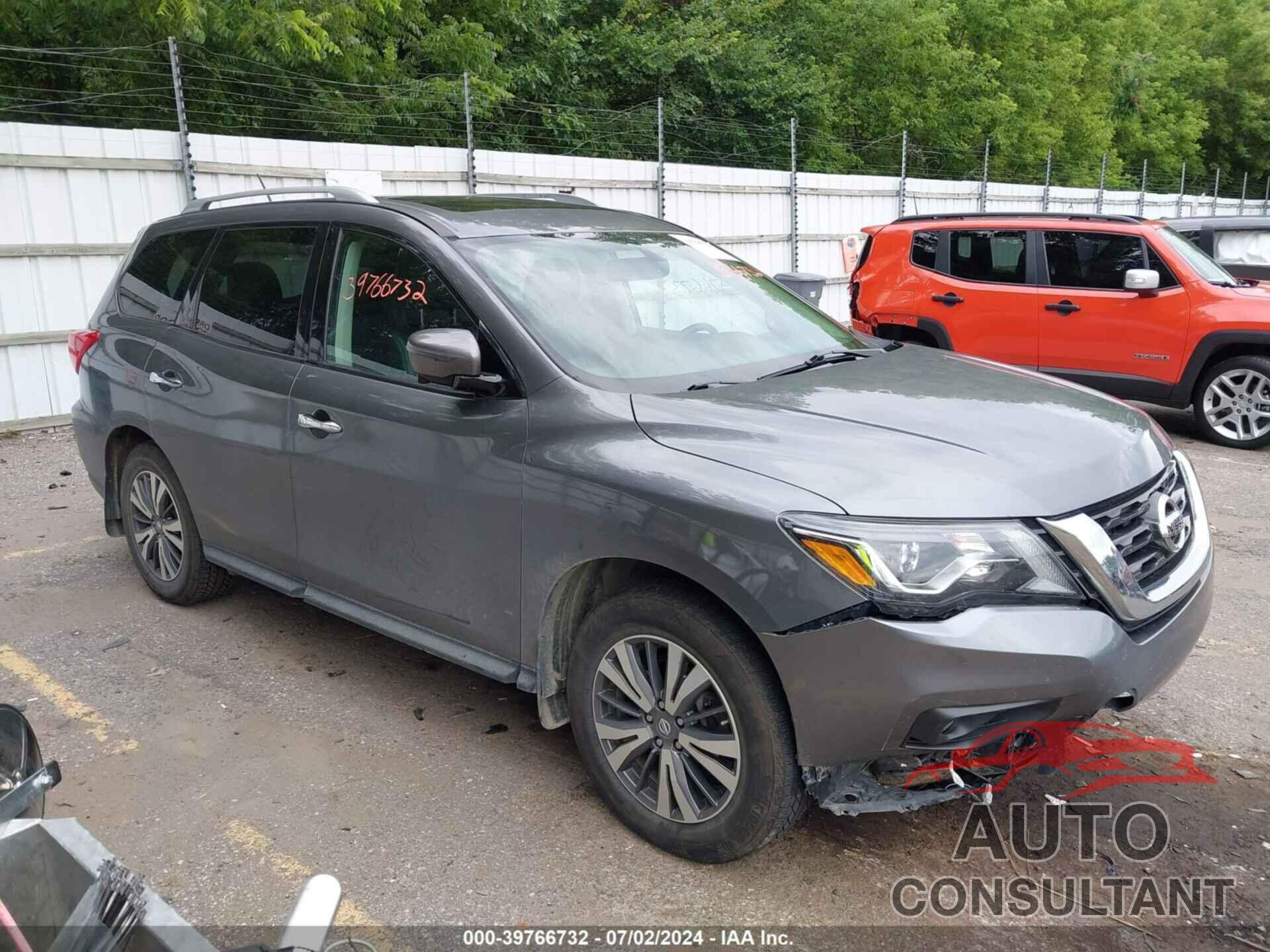 NISSAN PATHFINDER 2017 - 5N1DR2MM6HC605730