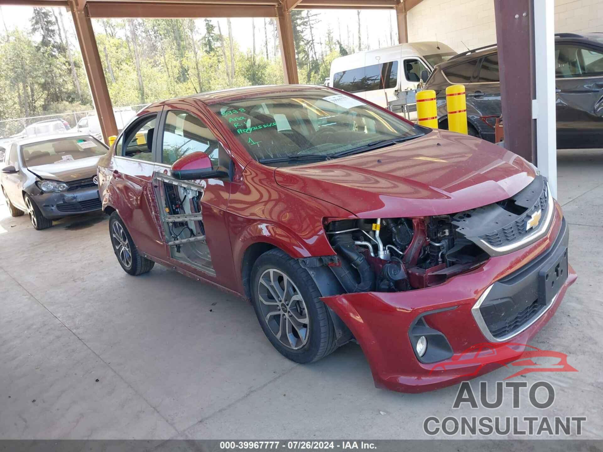 CHEVROLET SONIC 2018 - 1G1JD5SG0J4122036