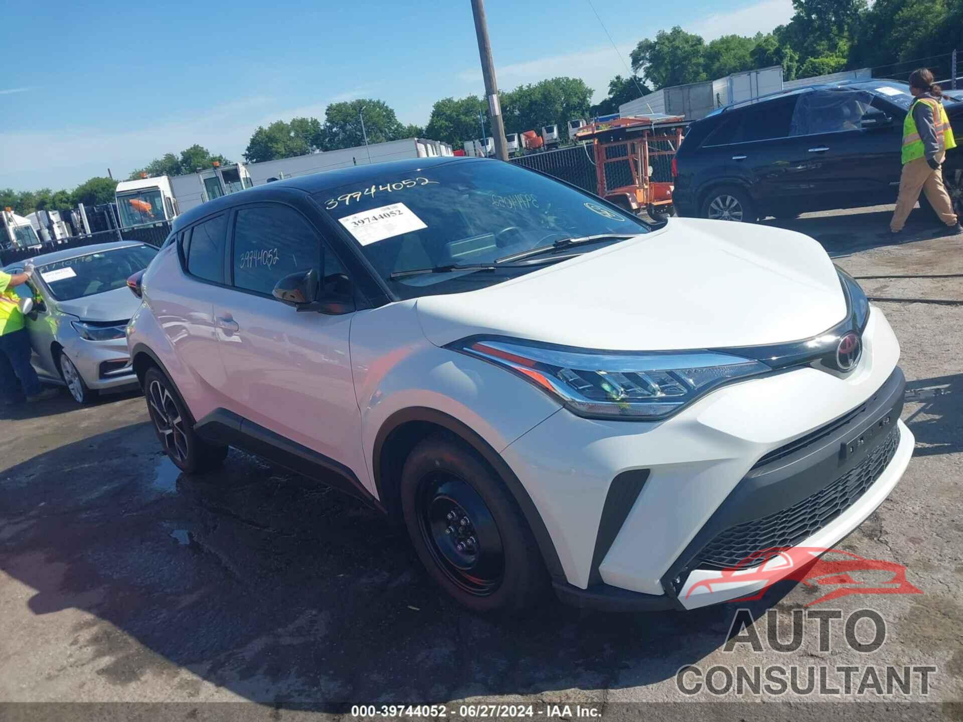 TOYOTA C-HR 2020 - JTNKHMBX0L1068764