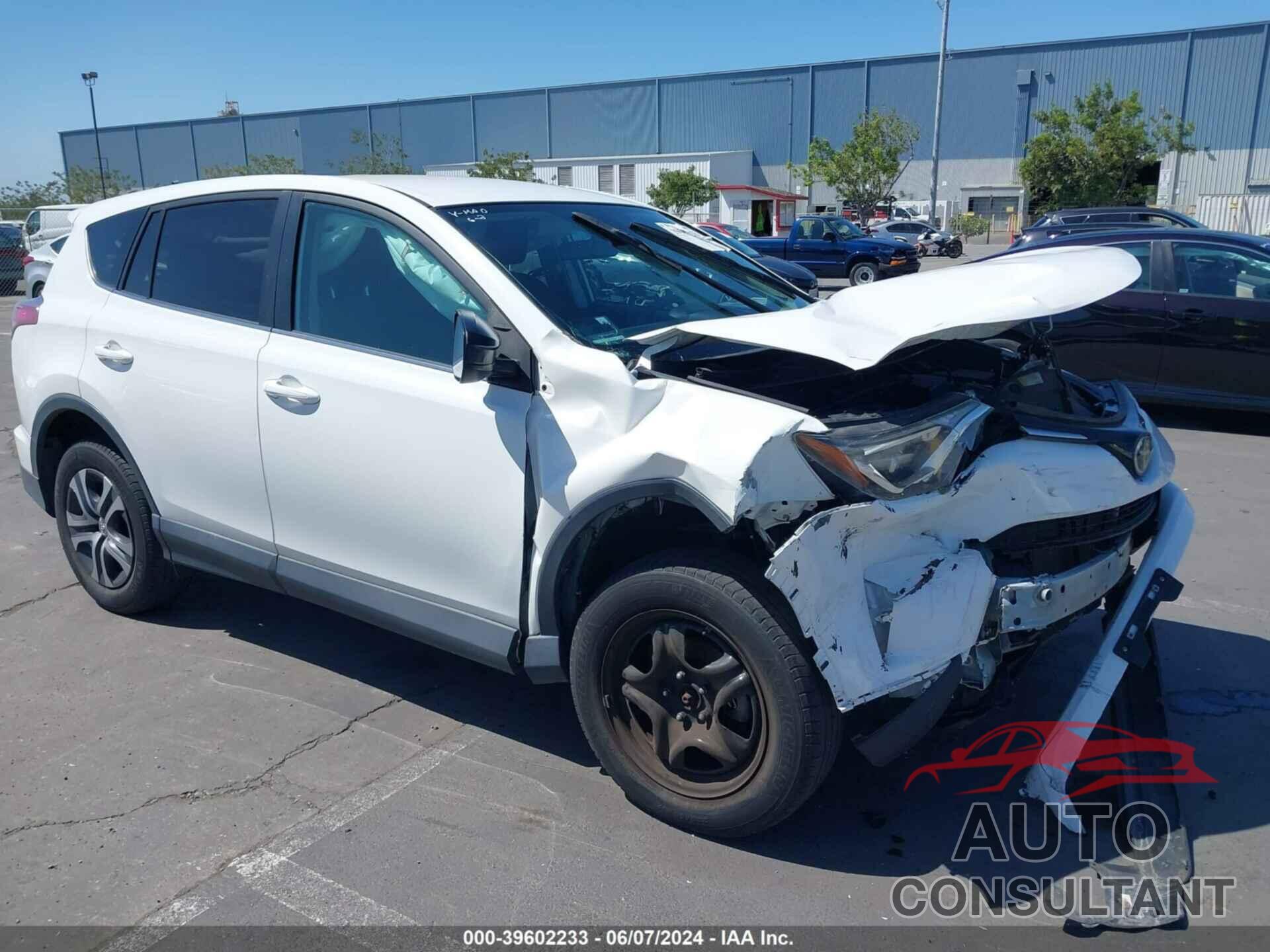 TOYOTA RAV4 2018 - 2T3ZFREV8JW454430