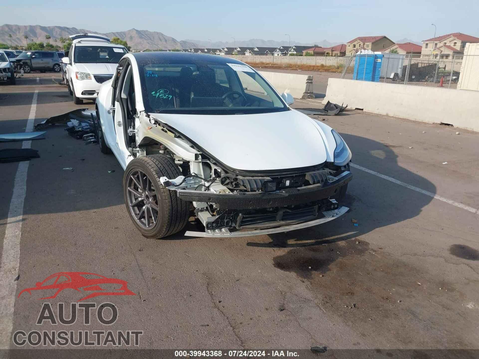 TESLA MODEL 3 2018 - 5YJ3E1EA9JF041171