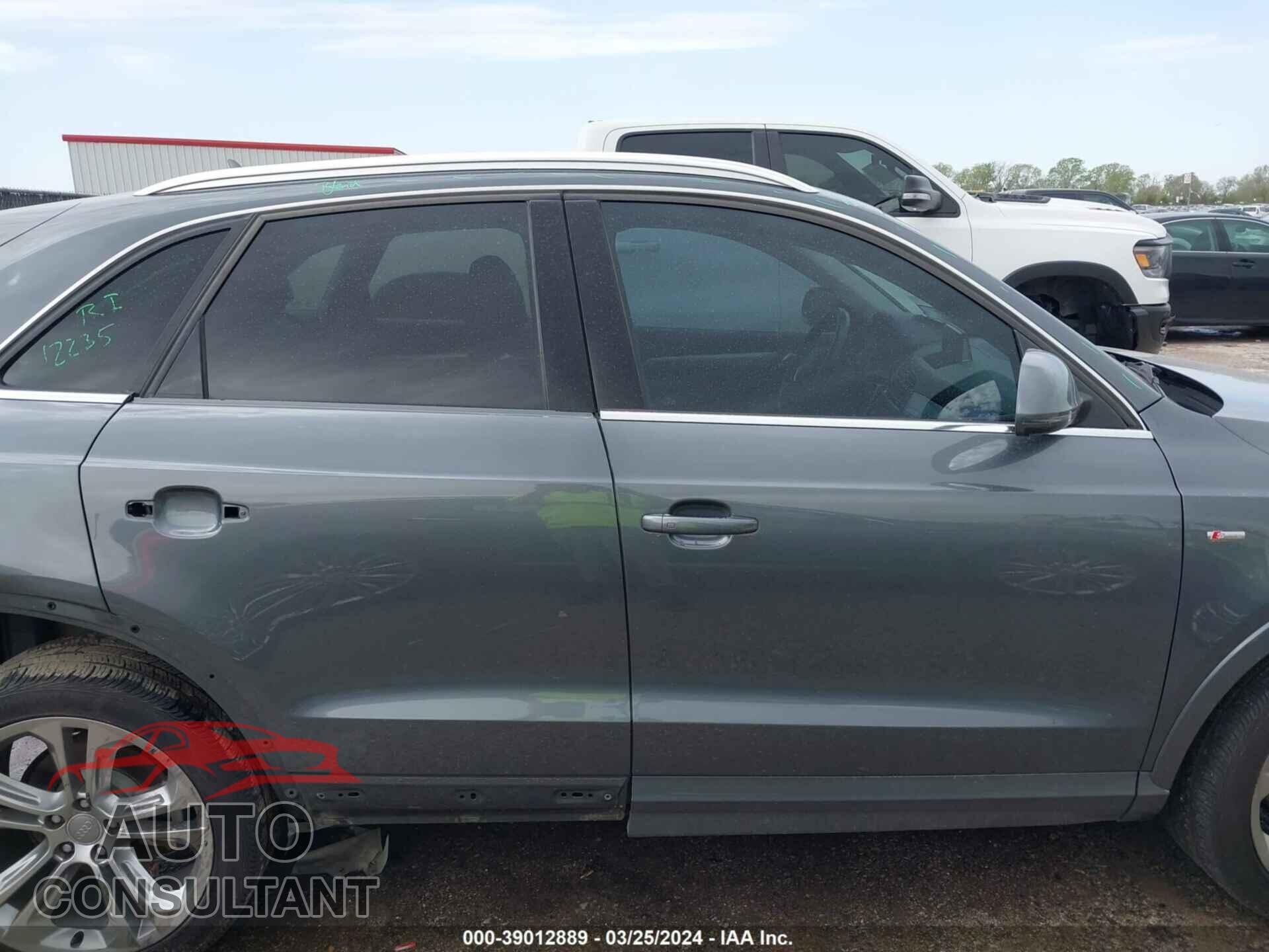 AUDI Q3 2017 - WA1GCCFS2HR013169
