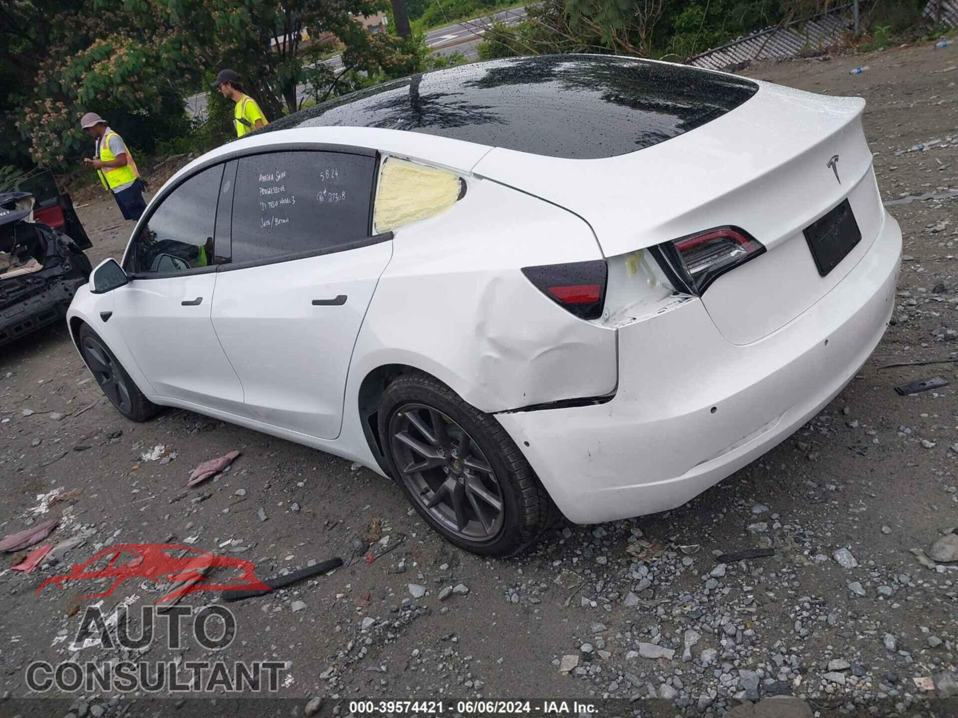TESLA MODEL 3 2021 - 5YJ3E1EA0MF030239