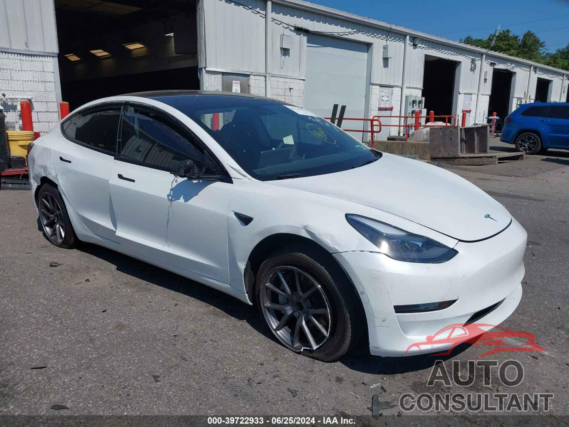 TESLA MODEL 3 2021 - 5YJ3E1EA5MF090825