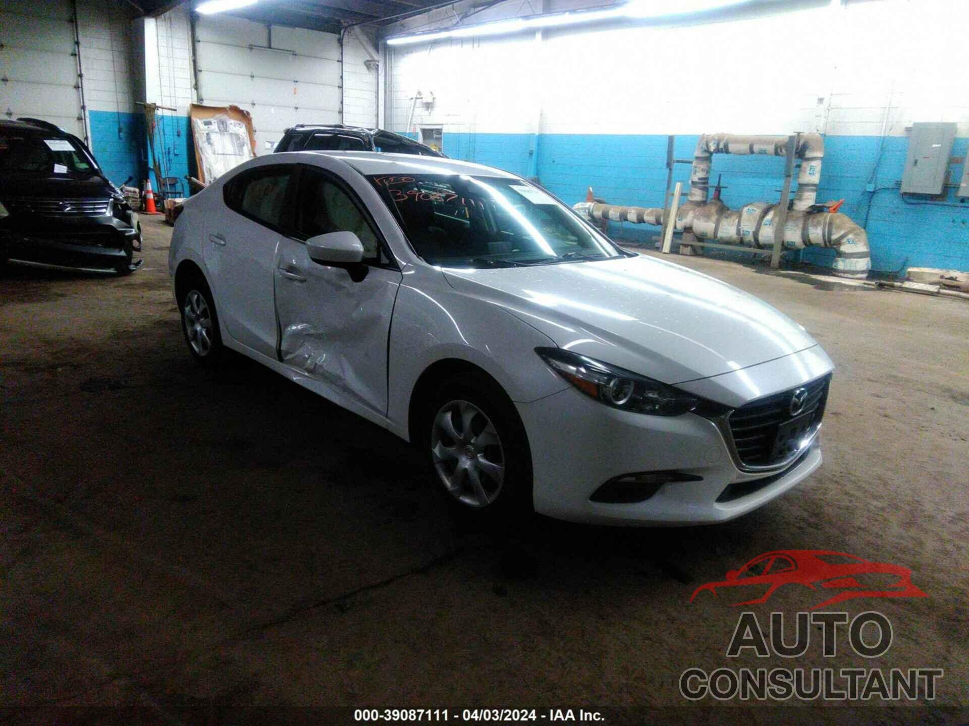 MAZDA MAZDA3 2018 - 3MZBN1U7XJM161765