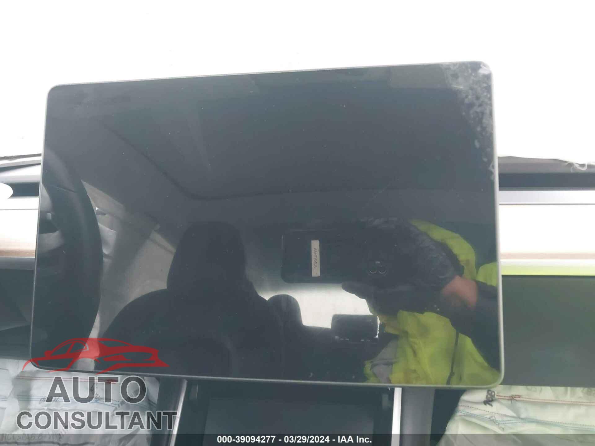 TESLA MODEL 3 2018 - 5YJ3E1EA4JF048108