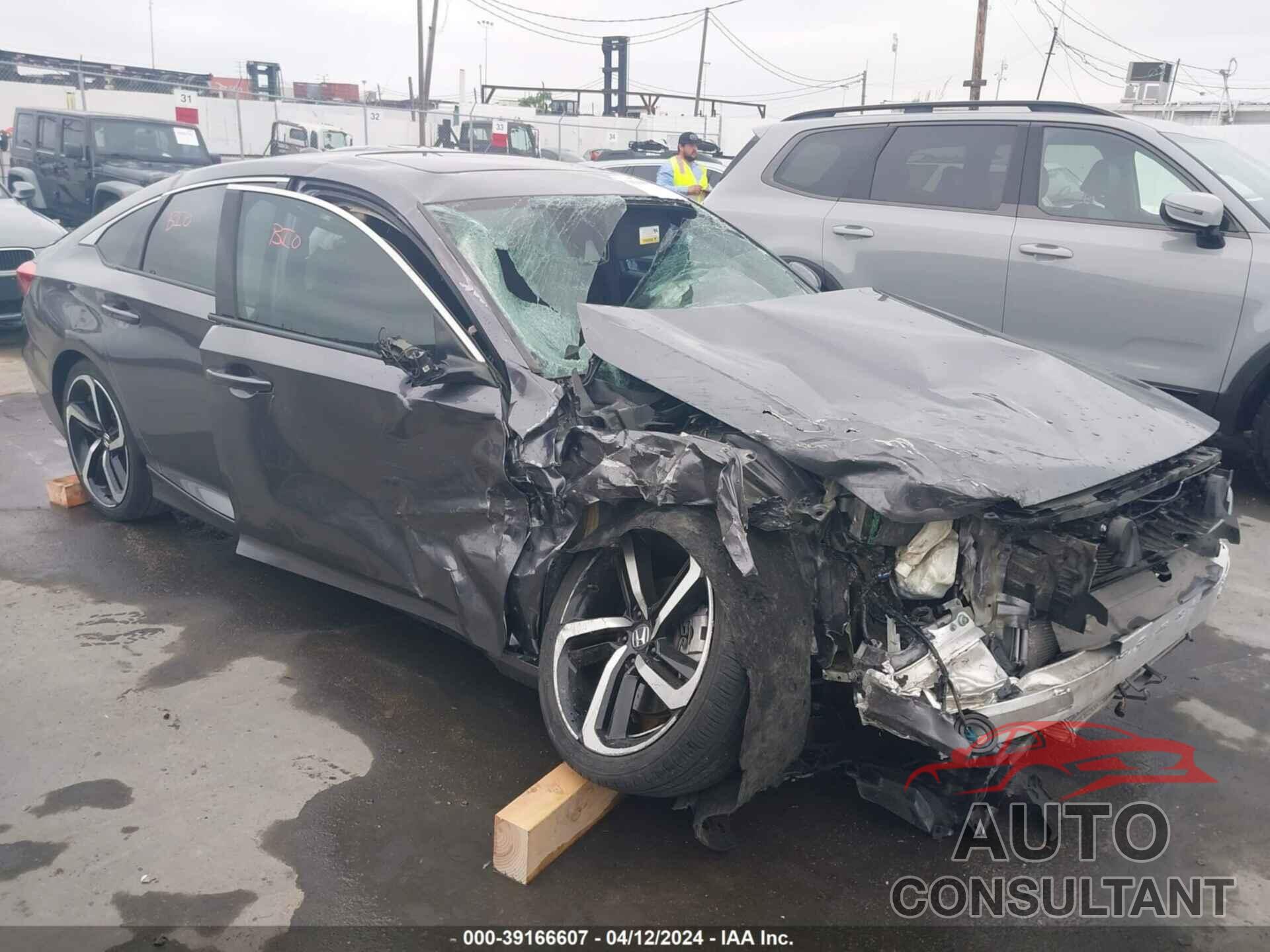 HONDA ACCORD 2018 - 1HGCV2F36JA016700