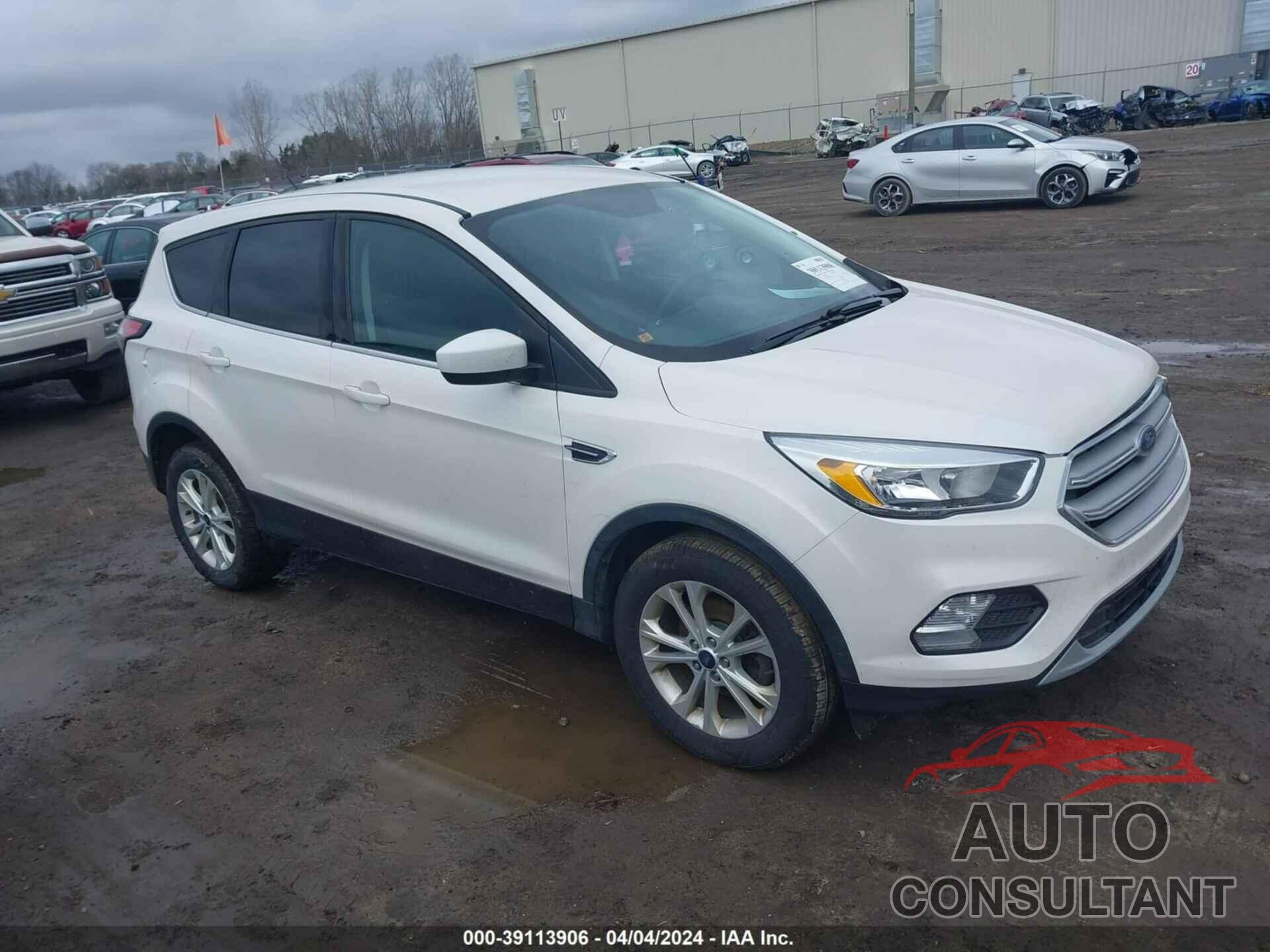 FORD ESCAPE 2017 - 1FMCU0GD0HUE04281