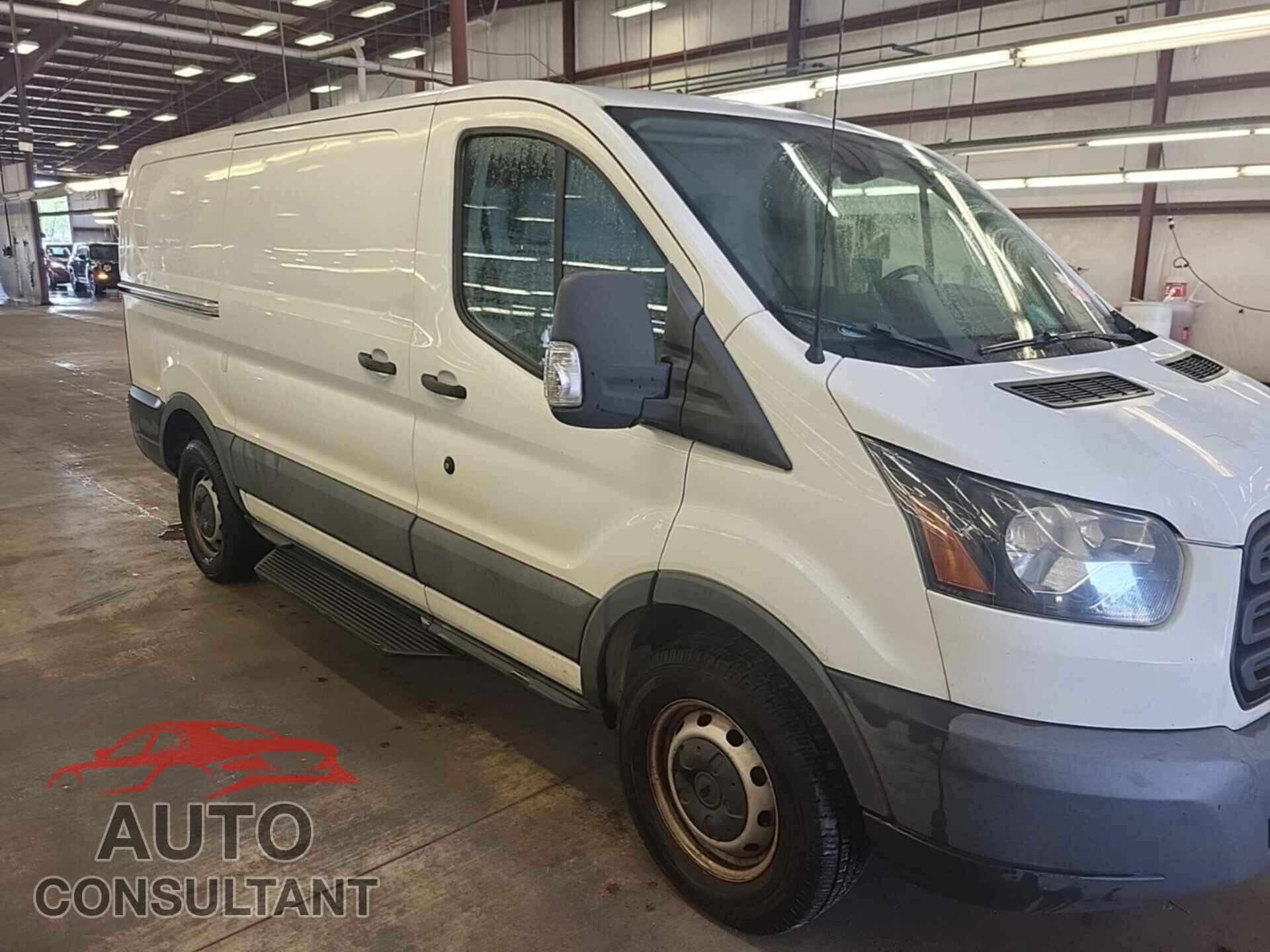 FORD TRANSIT 2017 - 1FTYR1YM5HKB33231