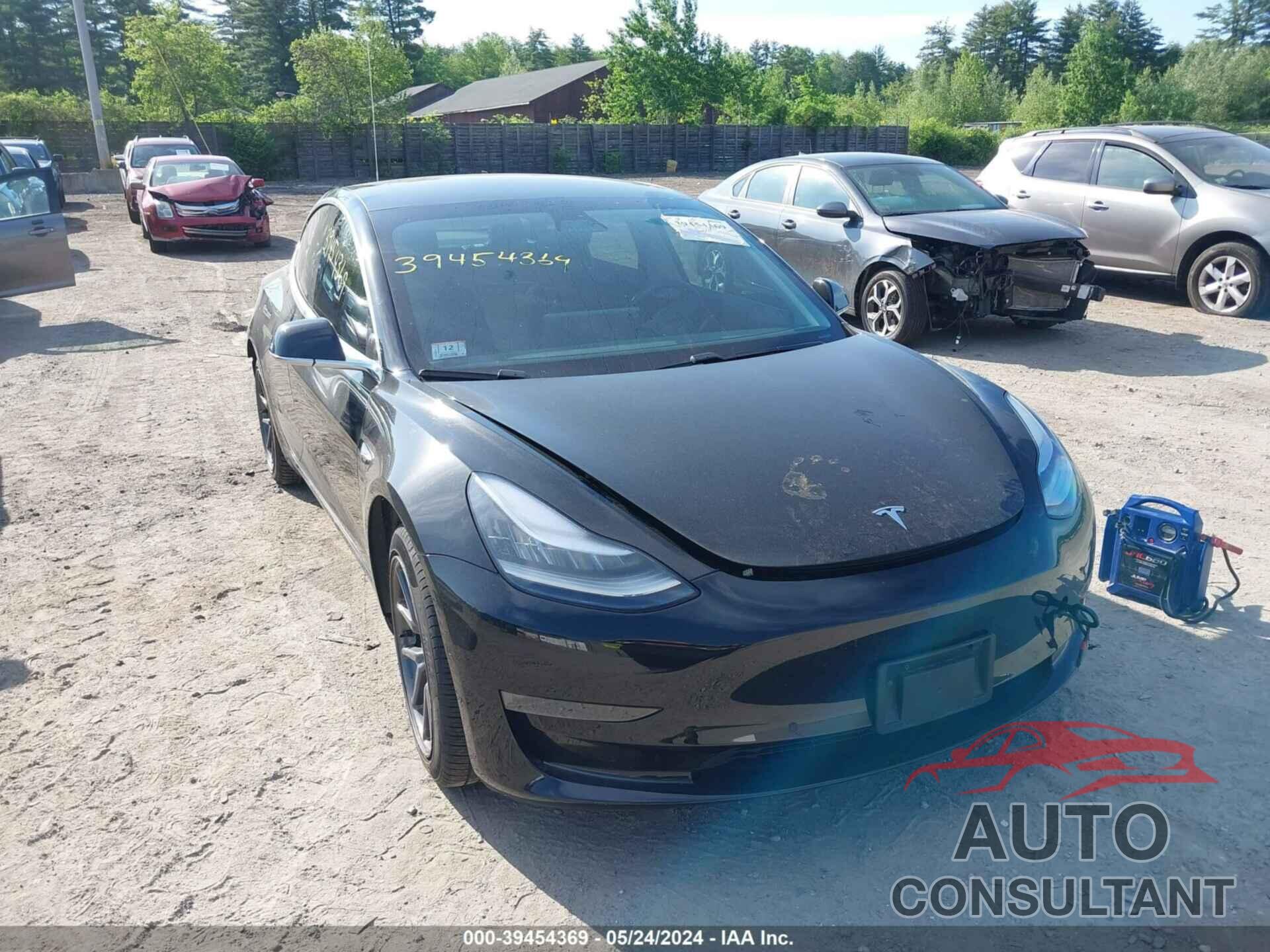 TESLA MODEL 3 2018 - 5YJ3E1EB5JF127408