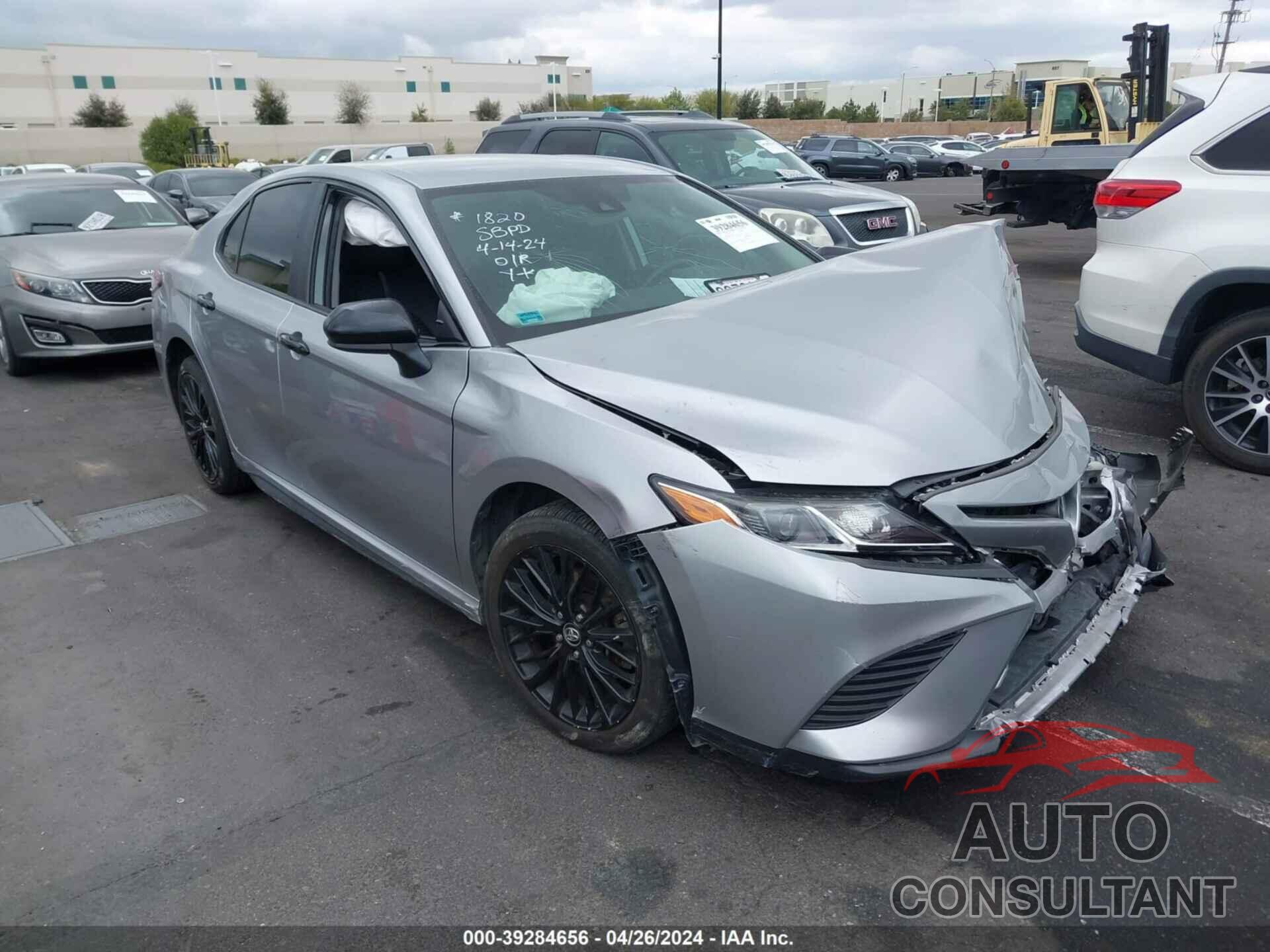 TOYOTA CAMRY 2019 - 4T1B11HK0KU242408