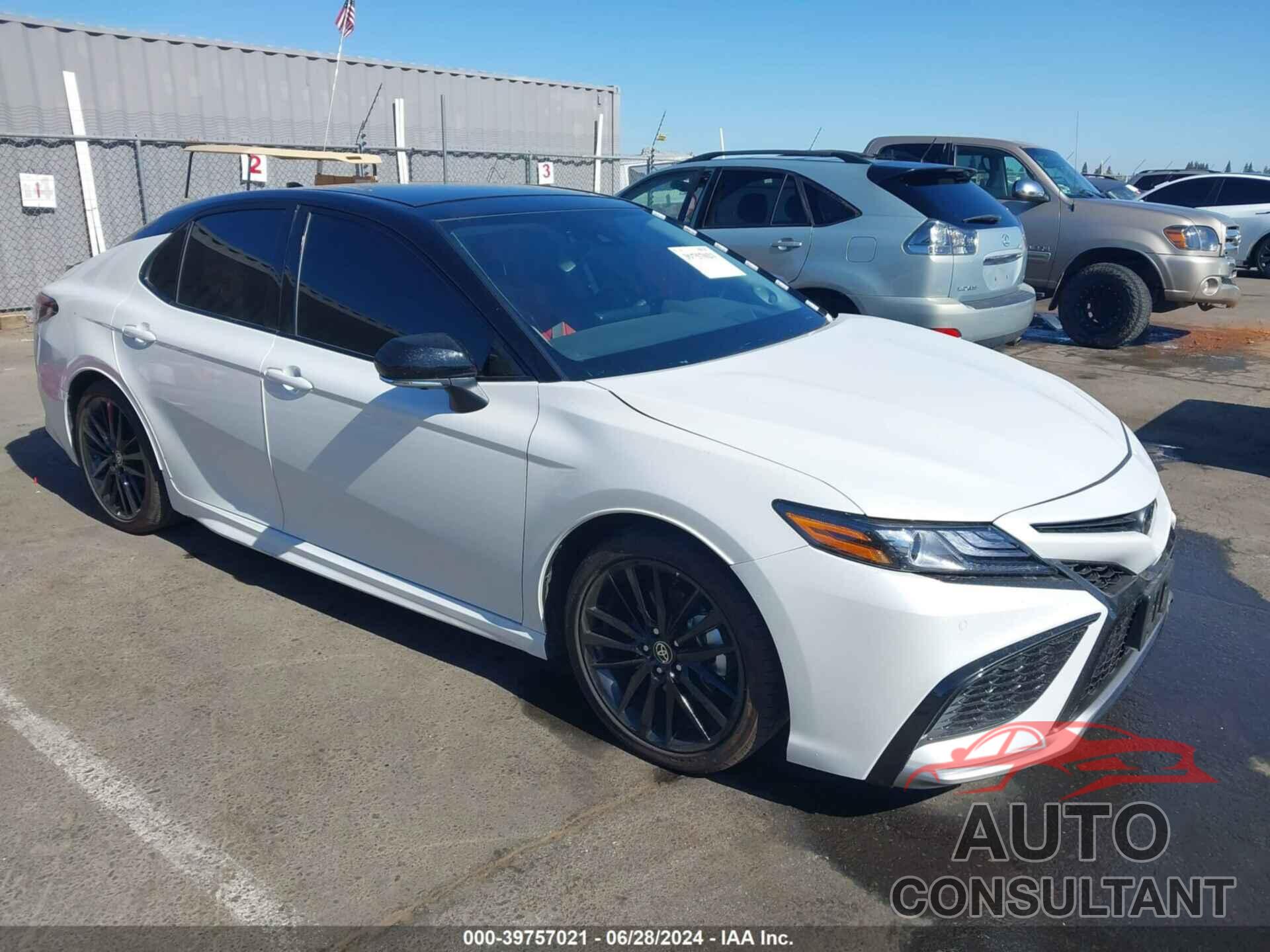 TOYOTA CAMRY 2024 - 4T1KZ1AK5RU096164