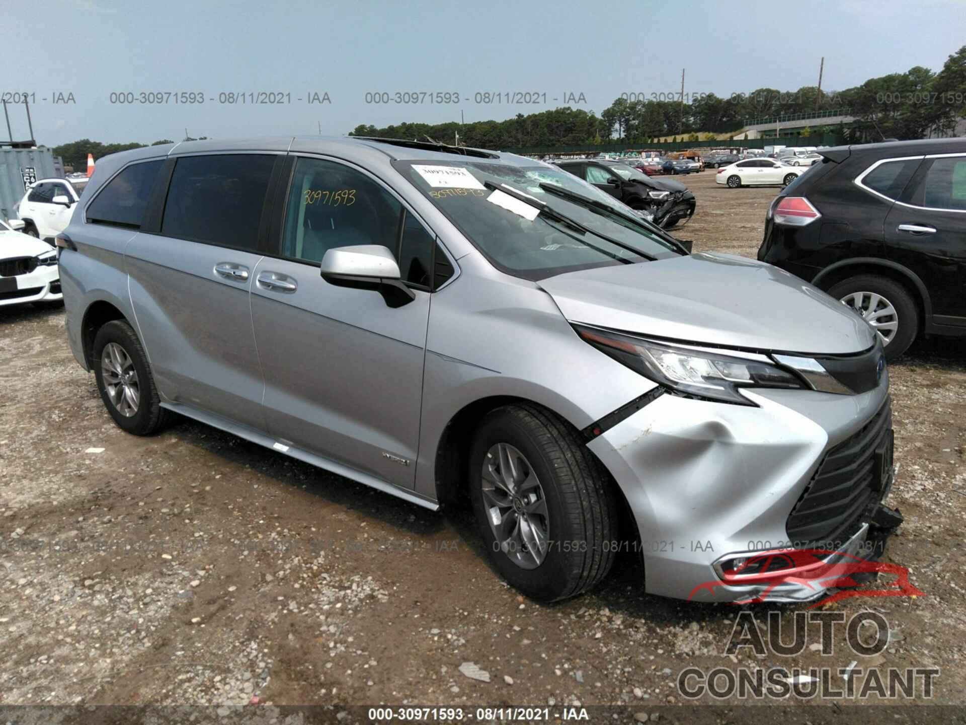 TOYOTA SIENNA 2021 - 5TDYRKEC3MS017062