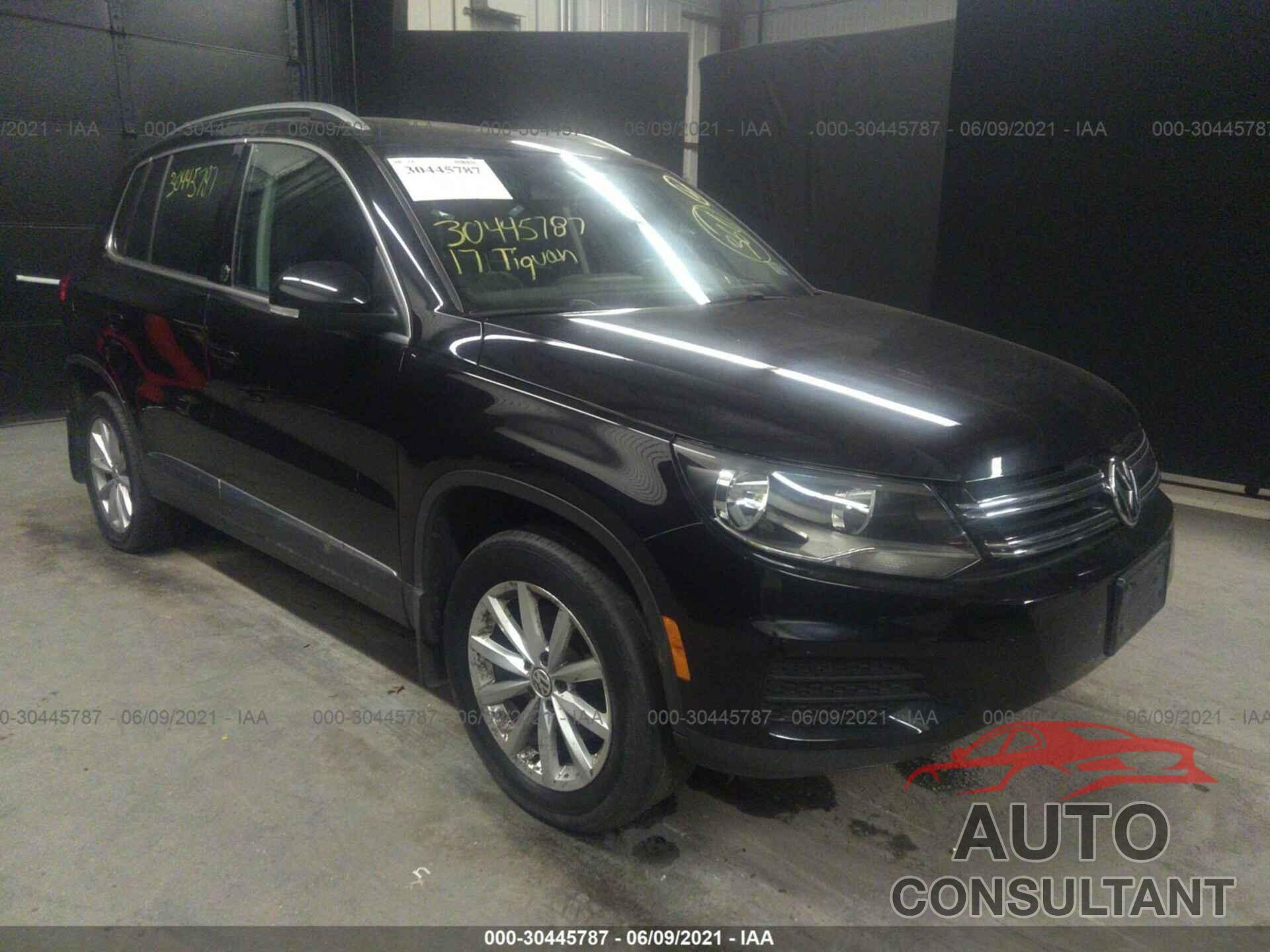 VOLKSWAGEN TIGUAN 2017 - WVGSV7AX1HK030408