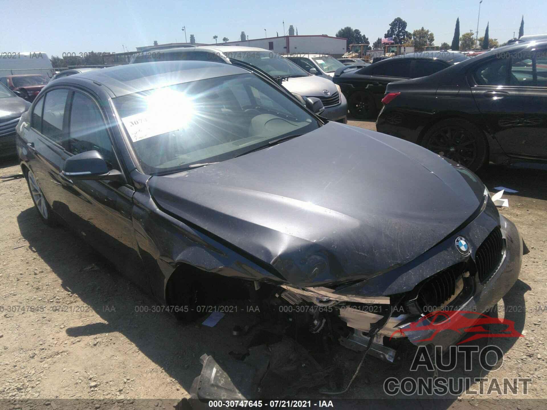 BMW 3 SERIES 2018 - WBA8A9C52JAH13330