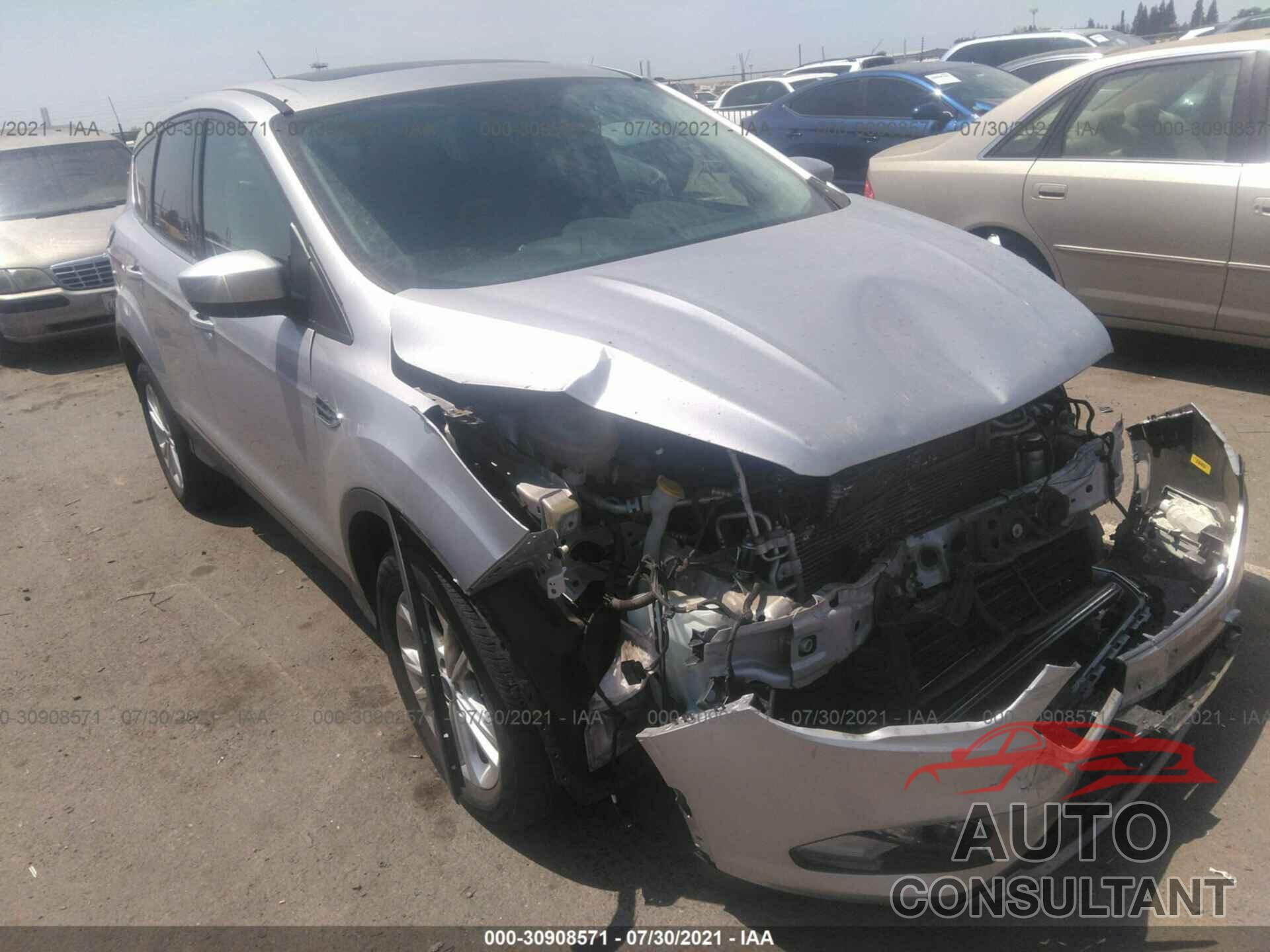 FORD ESCAPE 2017 - 1FMCU9G92HUD67198