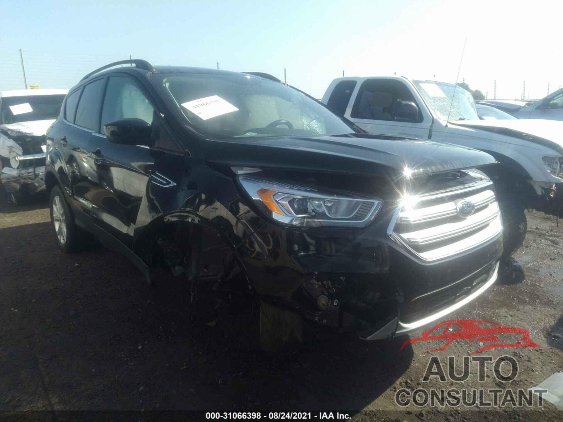 FORD ESCAPE 2017 - 1FMCU9G90HUE71088