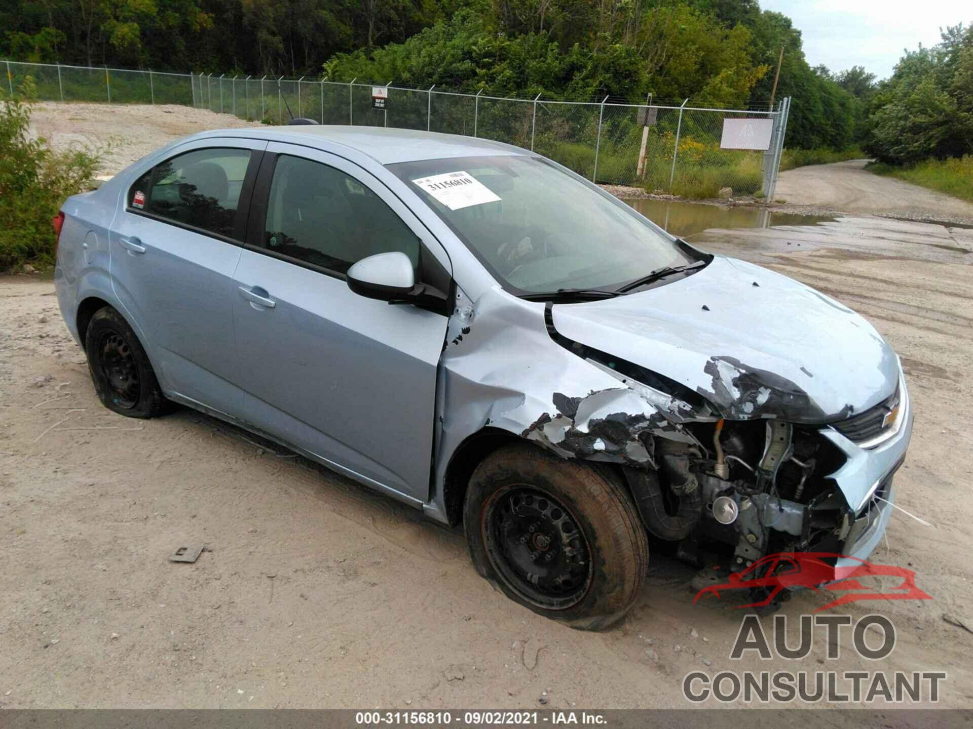 CHEVROLET SONIC 2018 - 1G1JB5SH6J4100461