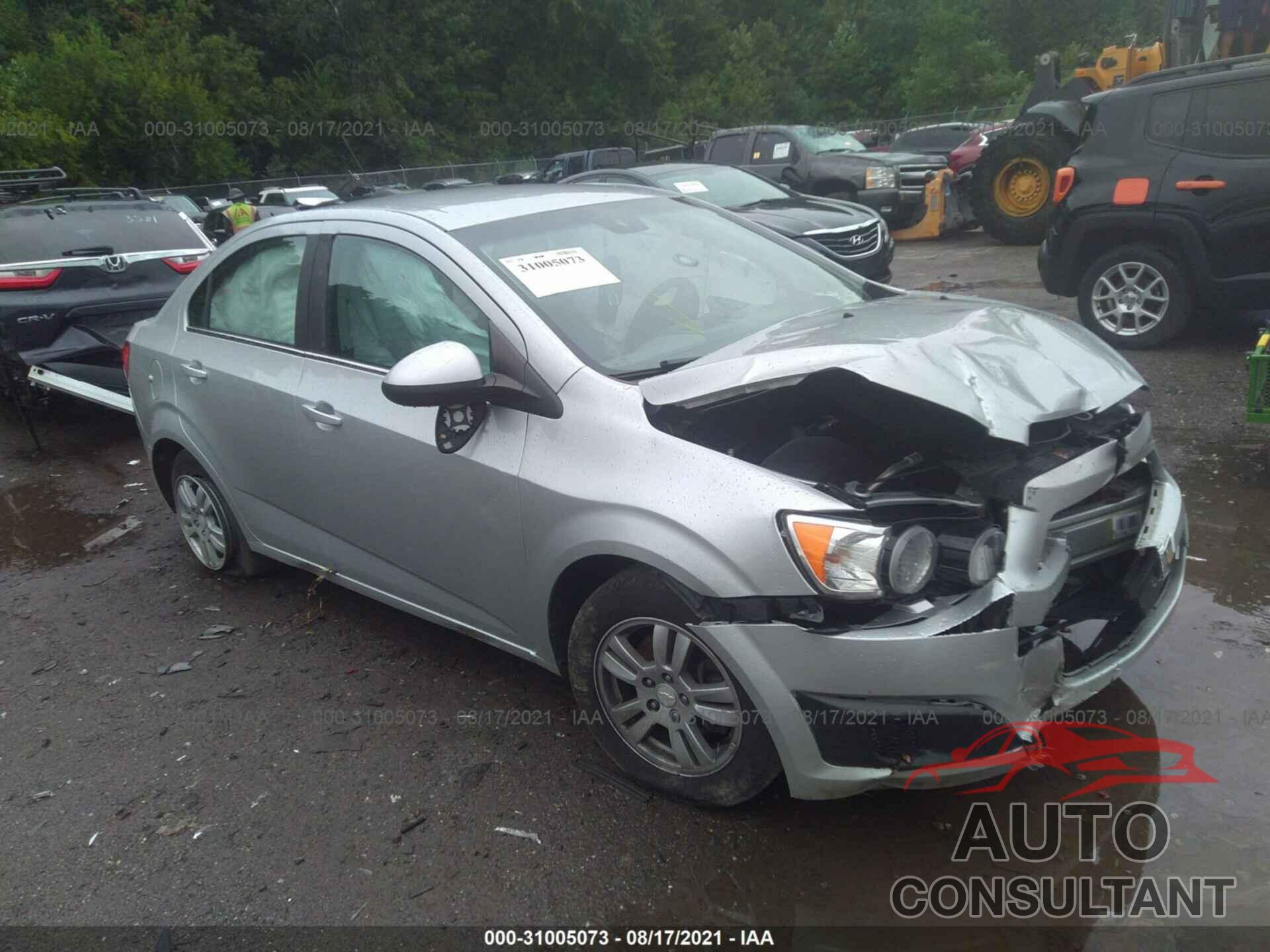 CHEVROLET SONIC 2016 - 1G1JC5SH7G4158004