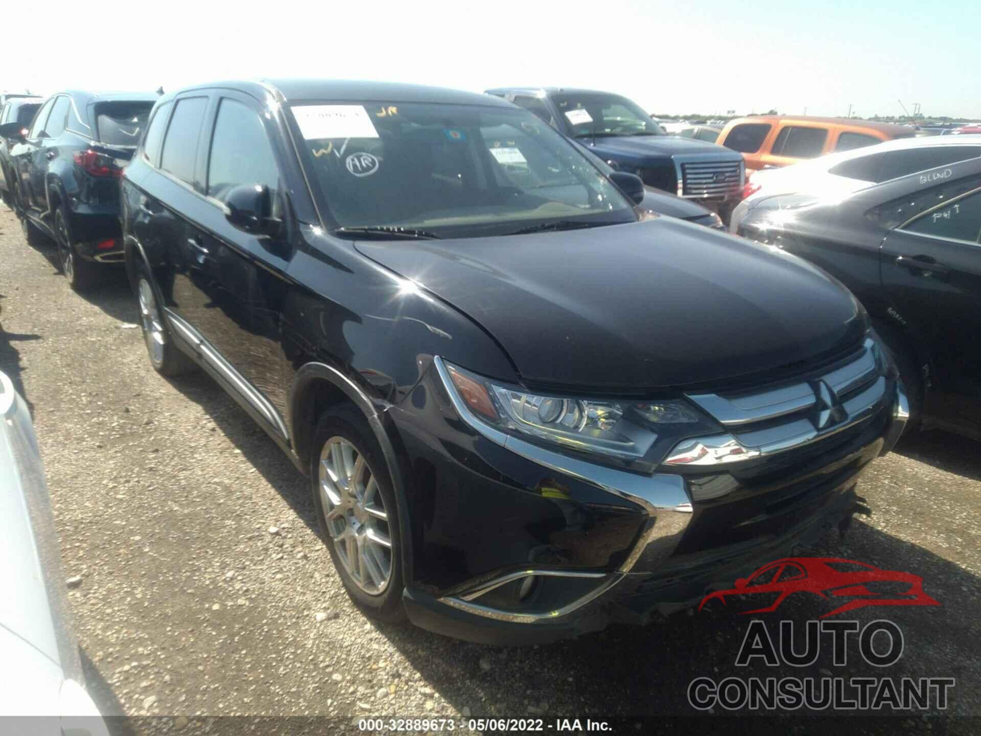 MITSUBISHI OUTLANDER 2018 - JA4AD3A38JJ002717