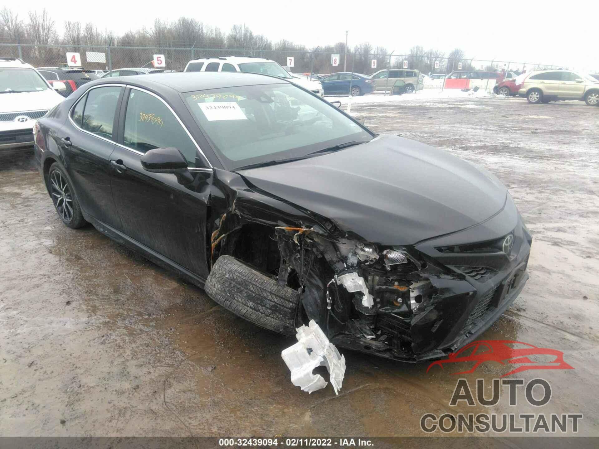 TOYOTA CAMRY 2021 - 4T1G11AK8MU583655
