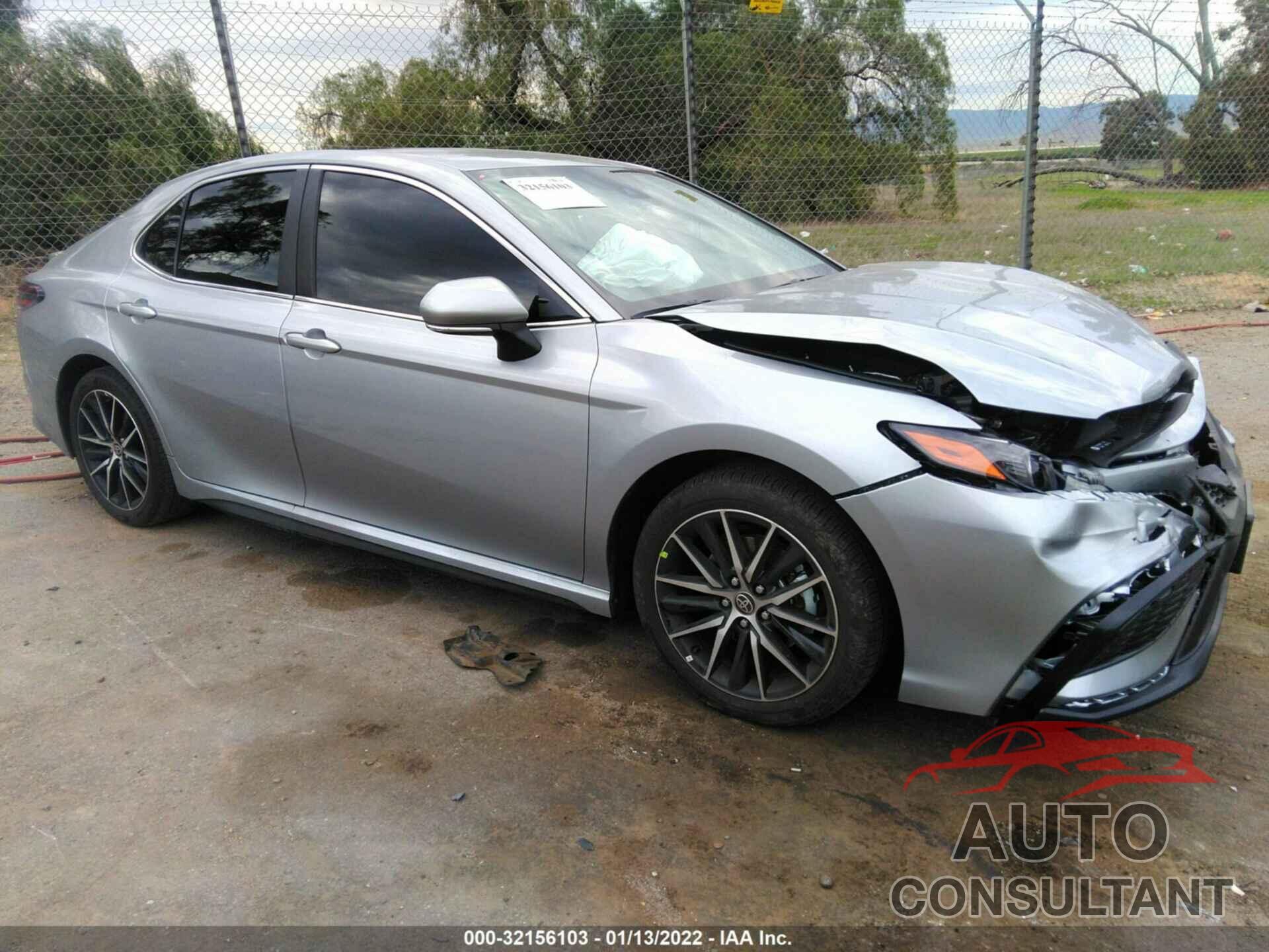 TOYOTA CAMRY 2022 - 4T1G11AK4NU640984