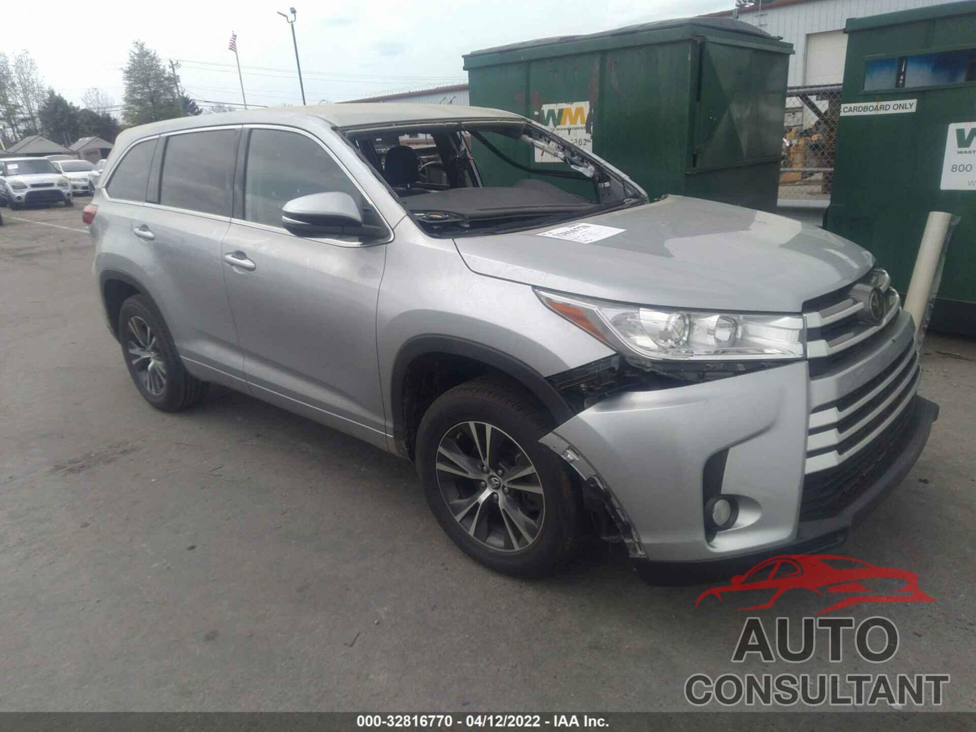 TOYOTA HIGHLANDER 2018 - 5TDZZRFH9JS271457