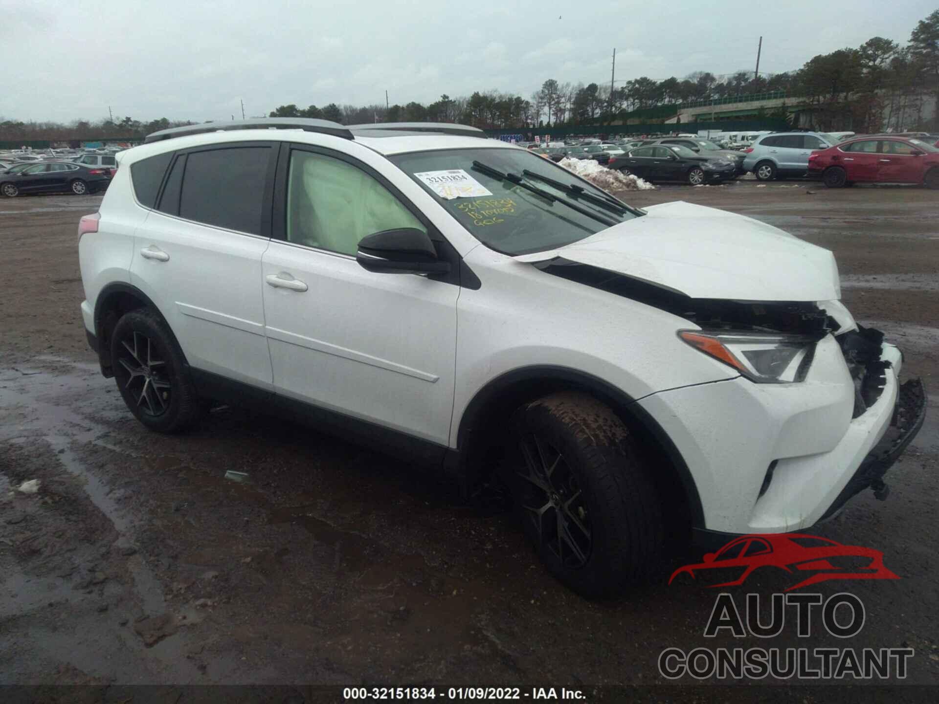 TOYOTA RAV4 2018 - JTMJFREV8JJ189536