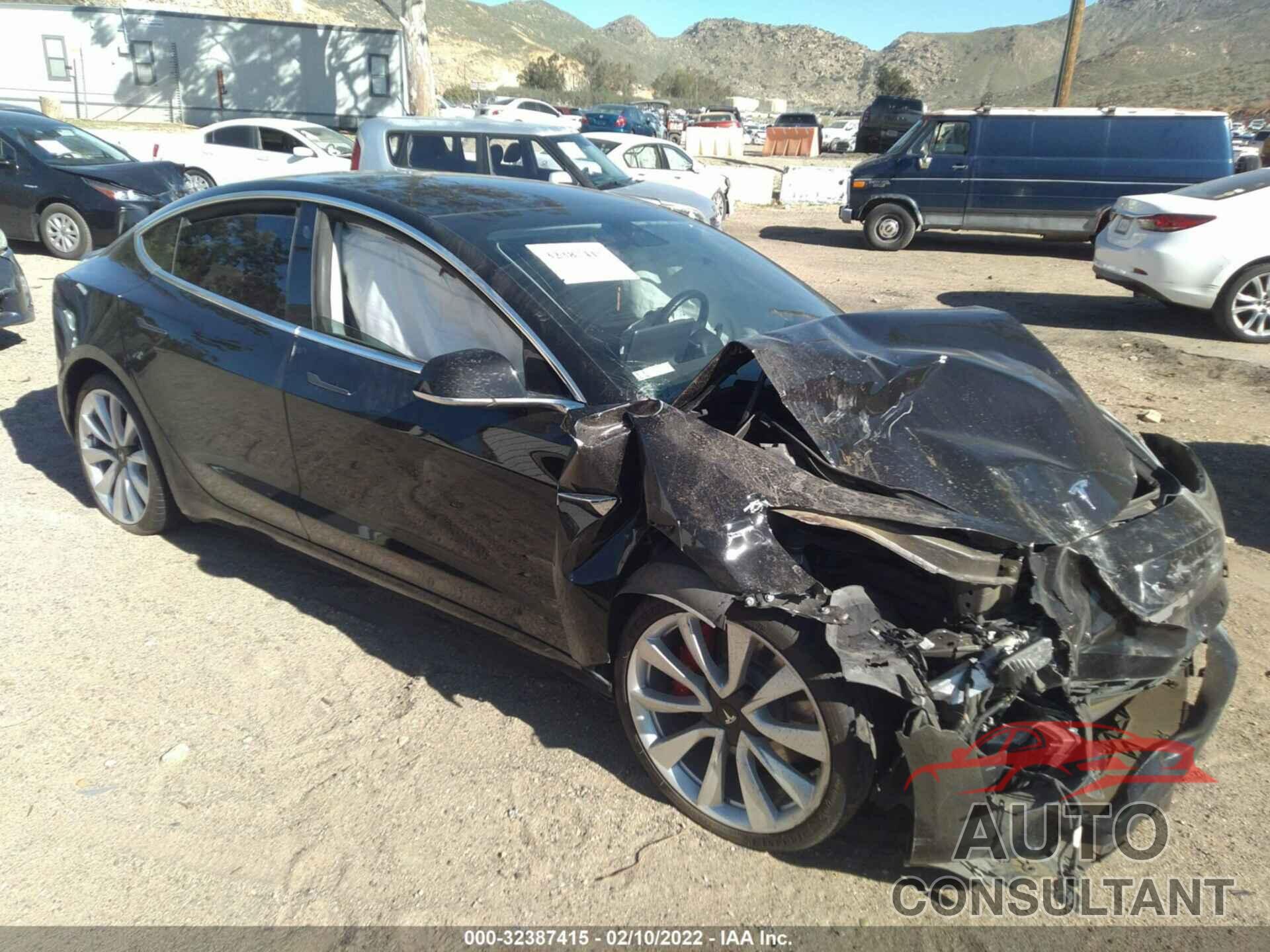 TESLA MODEL 3 2018 - 5YJ3E1EB6JF148221